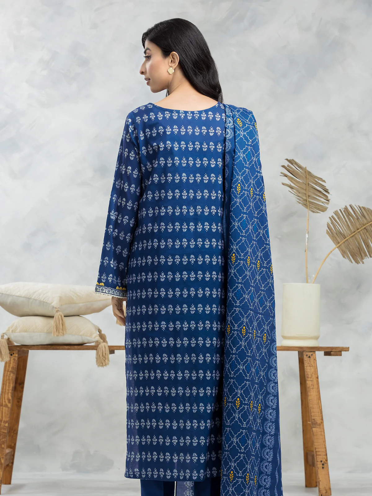Unstitched Printed Lawn Suit - EWU24A1-29091-3P - Image 4