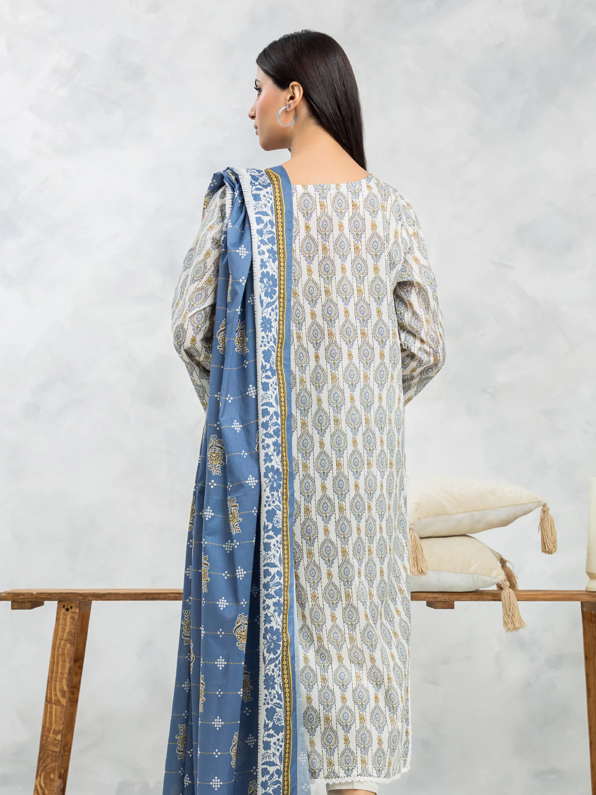 Unstitched Printed Lawn Suit - EWU24A1-29092-3P - Image 4