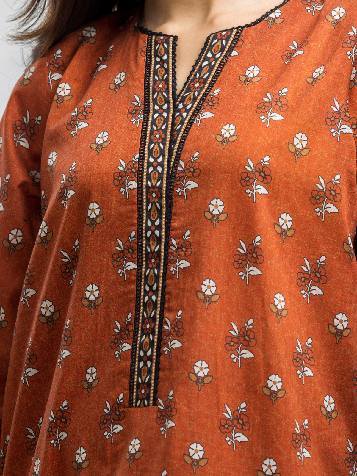 Unstitched Printed Lawn Suit - EWU24A1-29096-3P - Image 3