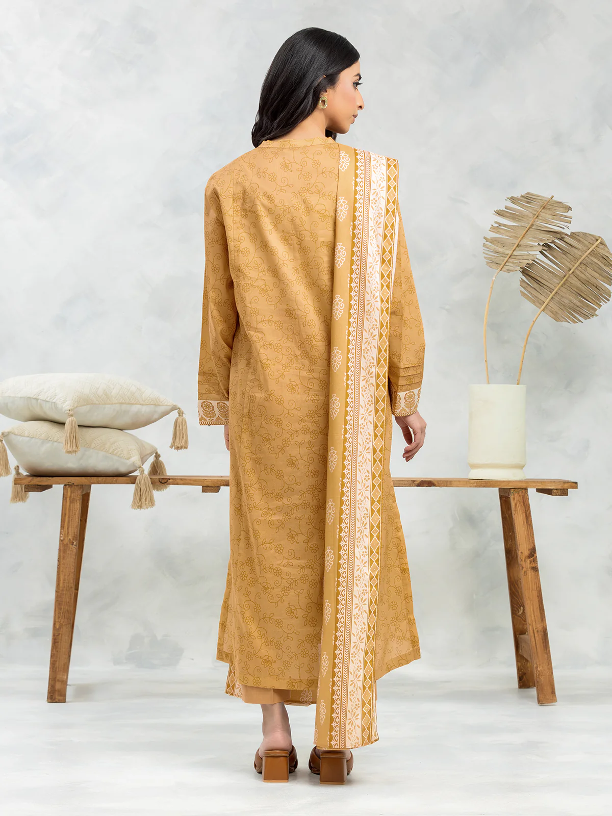 Unstitched Printed Lawn Suit - EWU24A1-29103-3P - Image 3