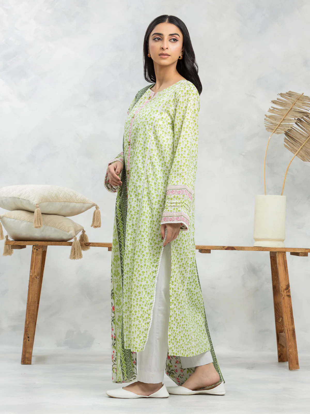 Unstitched Printed Lawn Suit - EWU24A1-29104-3P - Image 4