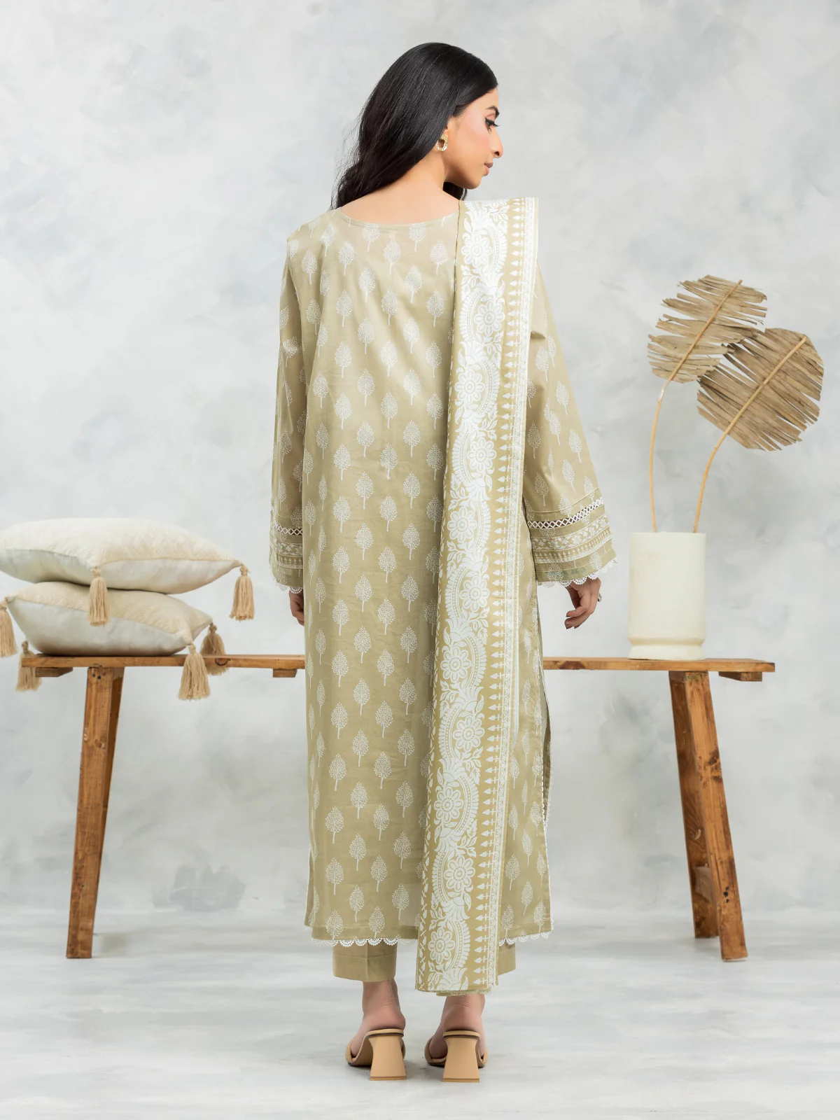Unstitched Printed Lawn Suit - EWU24A1-29110-3P - Image 2