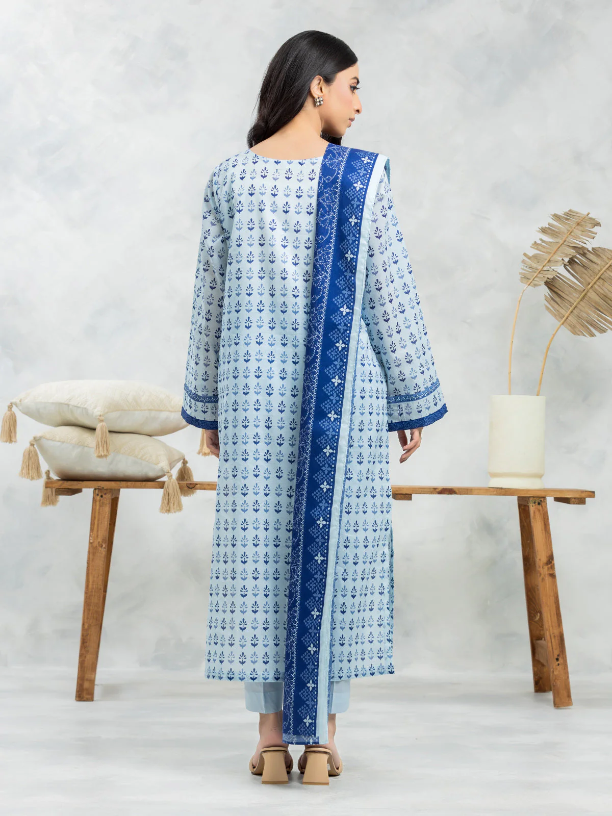 Unstitched Printed Lawn Suit - EWU24A1-29135-3P - Image 4