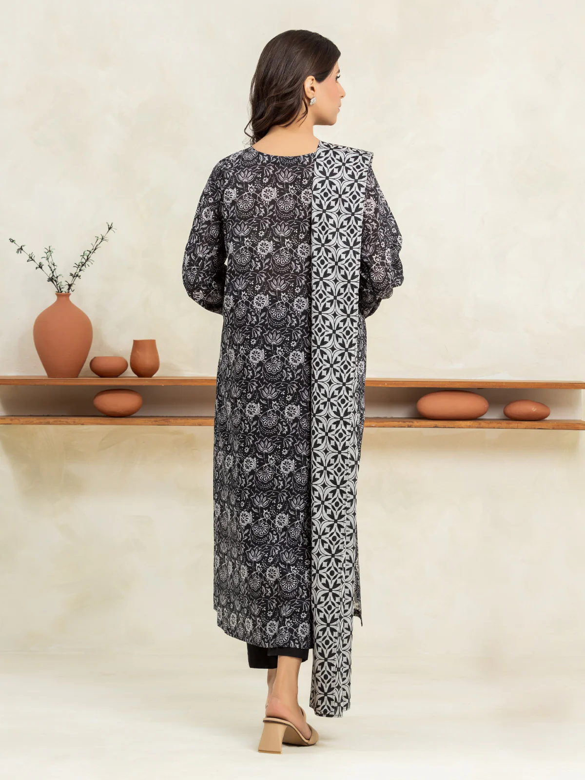 Unstitched Printed Lawn Suit - EWU24A1-29150-3P - Image 2