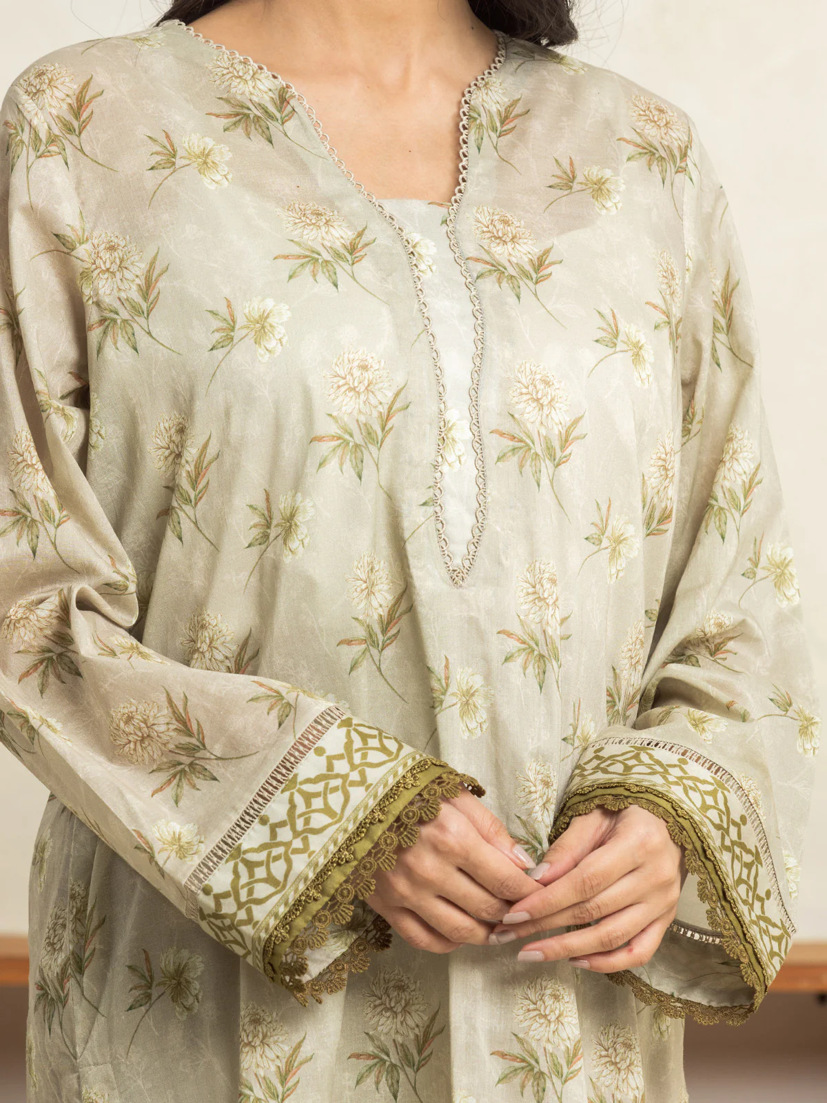 Unstitched Printed Lawn Suit - EWU24A1-29152-3P - Image 4