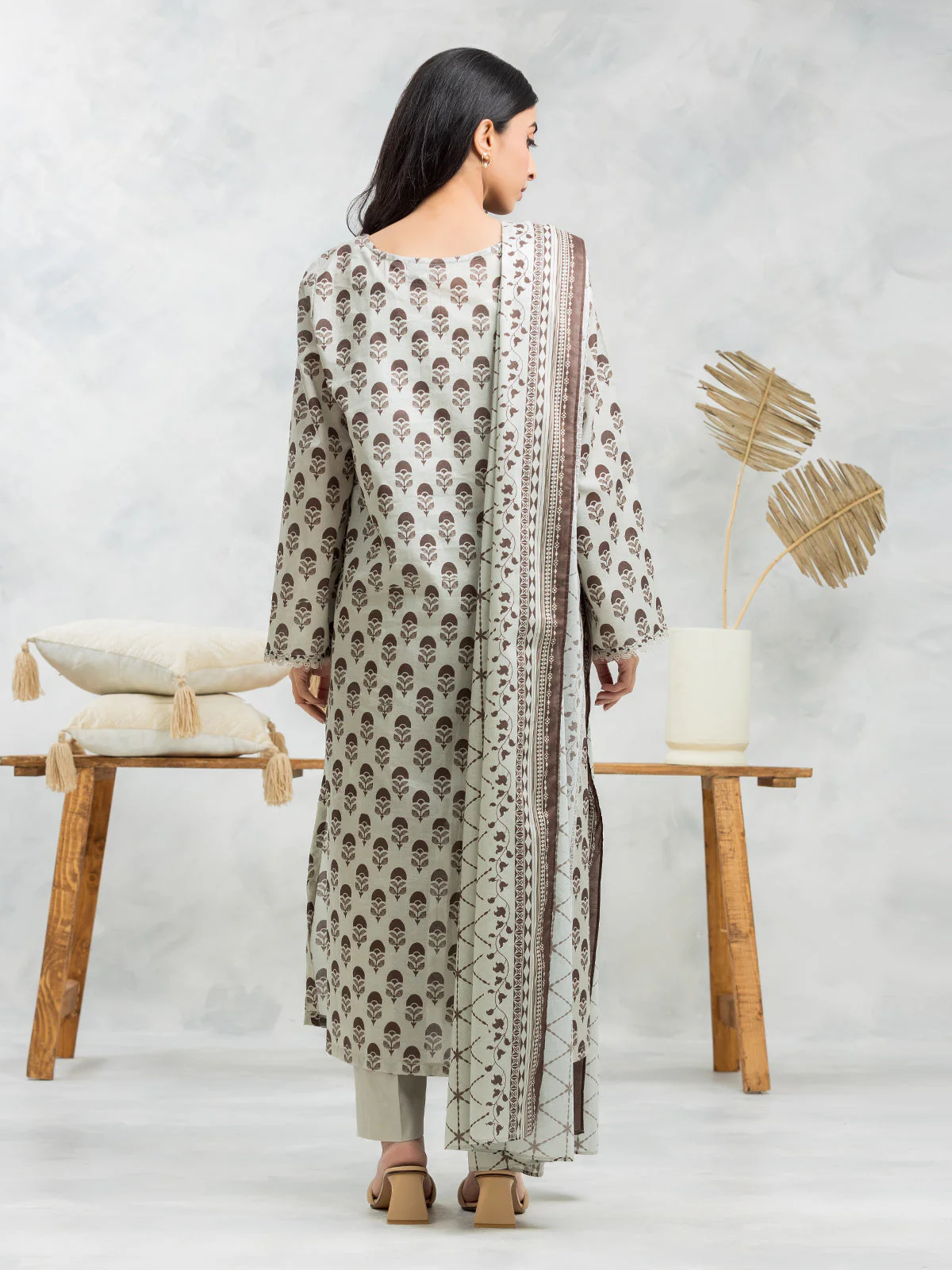 Unstitched Printed Lawn Suit - EWU24A1-29167-3P - Image 4
