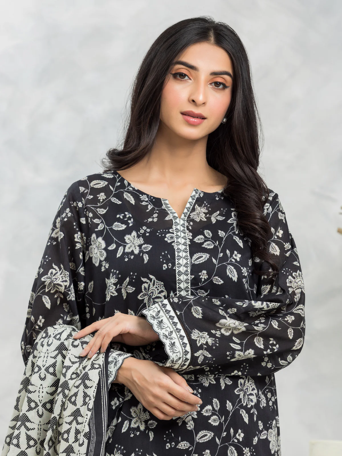 Unstitched Printed Lawn Suit - EWU24A1-29233-3P - Image 2