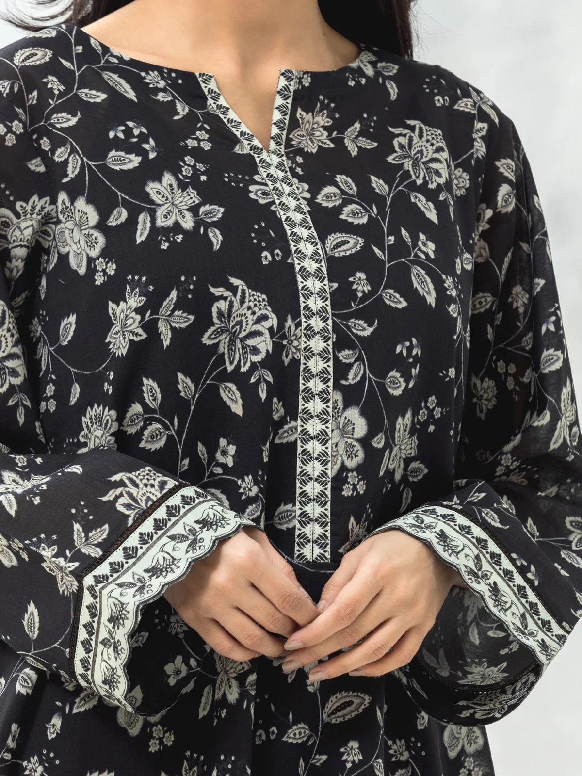 Unstitched Printed Lawn Suit - EWU24A1-29233-3P - Image 3