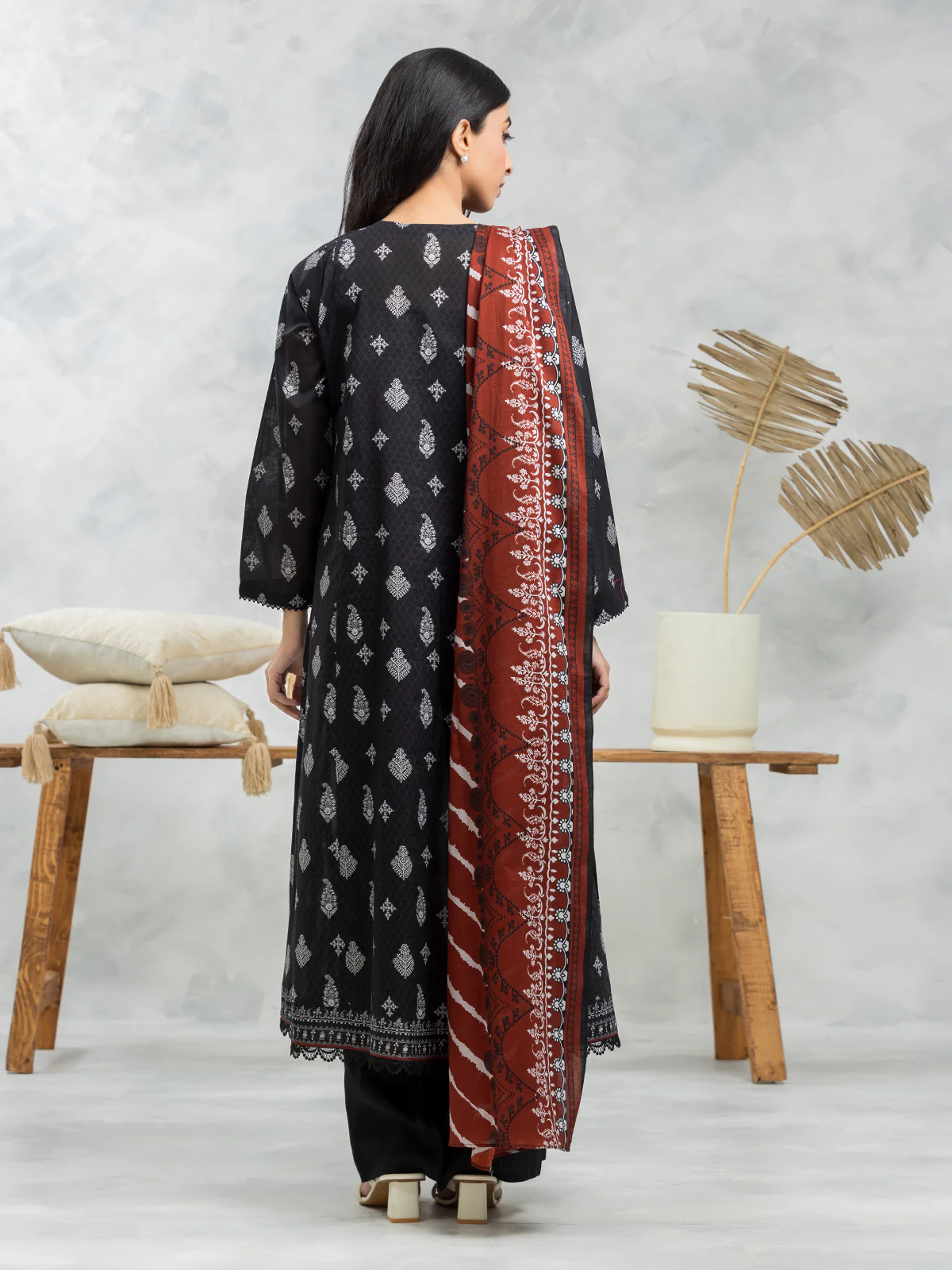 Unstitched Printed Lawn Suit - EWU24A1-29480-3P - Image 4