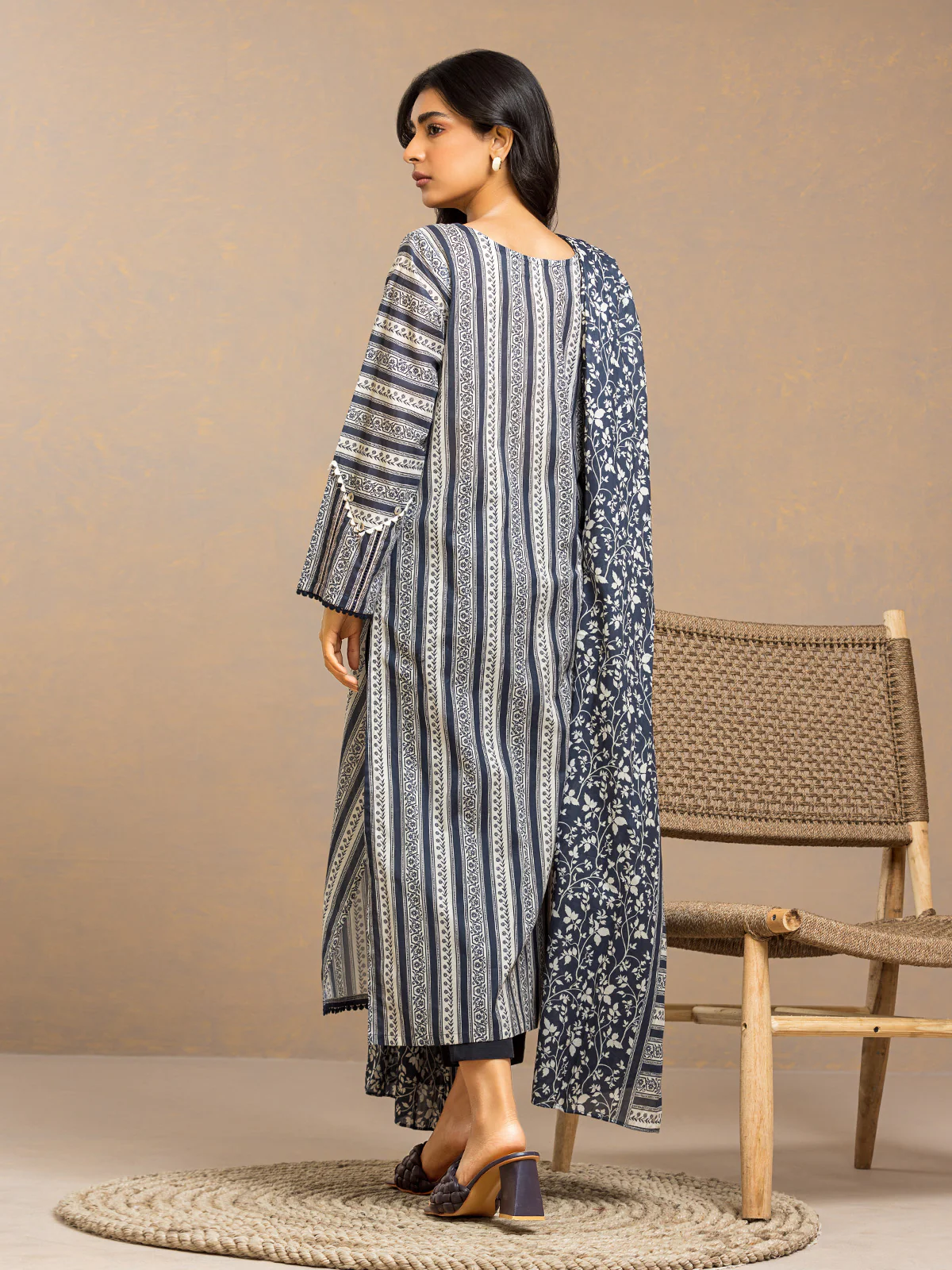 Unstitched Printed Lawn Suit - EWU24A1-29481-3P - Image 4