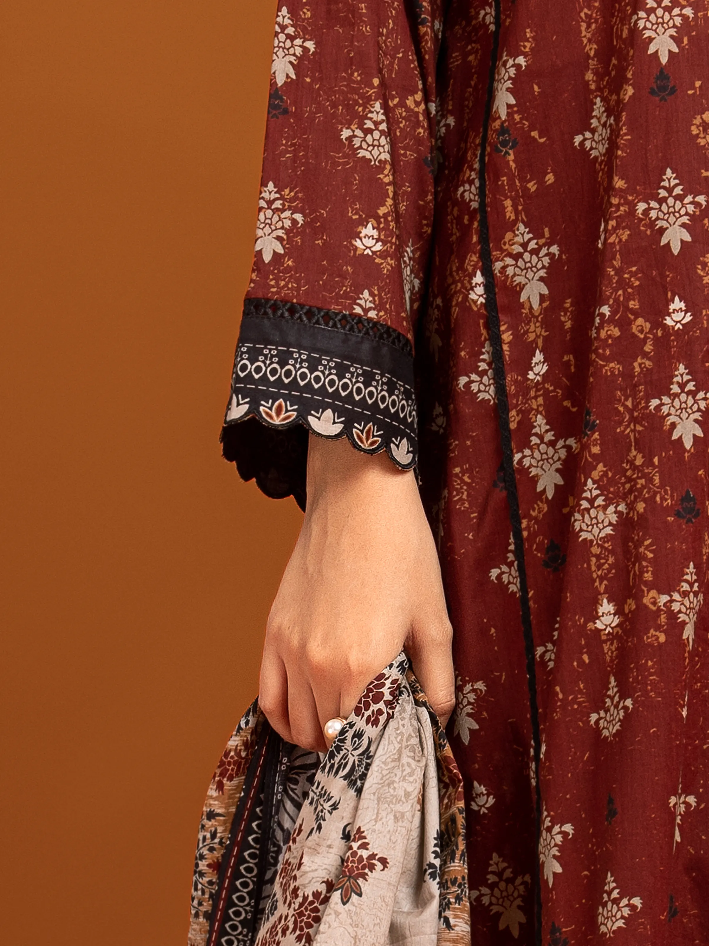 Unstitched Printed Cambric Suit - EWU24A2-27136-3P - Image 4