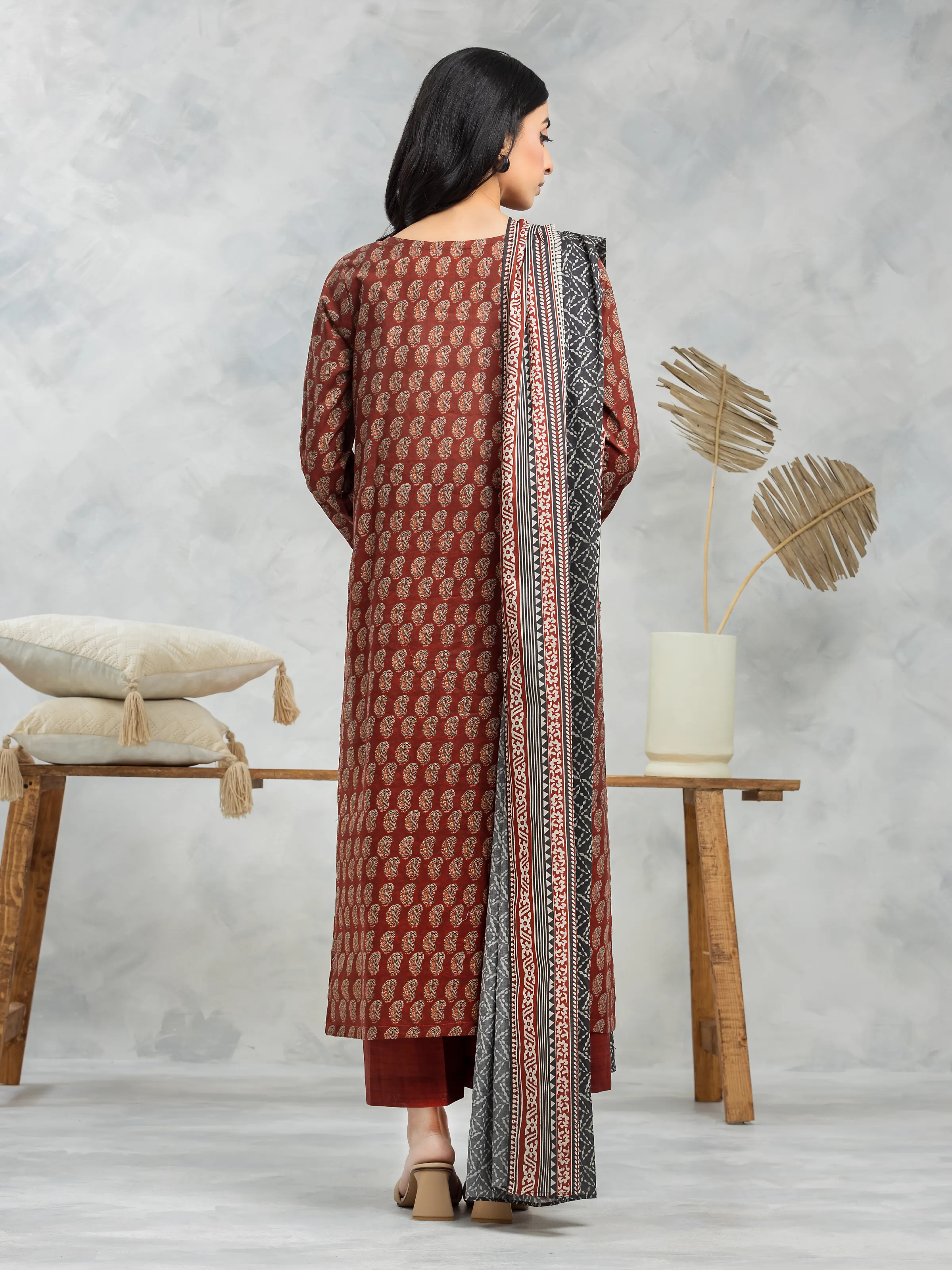 Unstitched Printed Cambric Suit - EWU24A2-28354-3P - Image 2