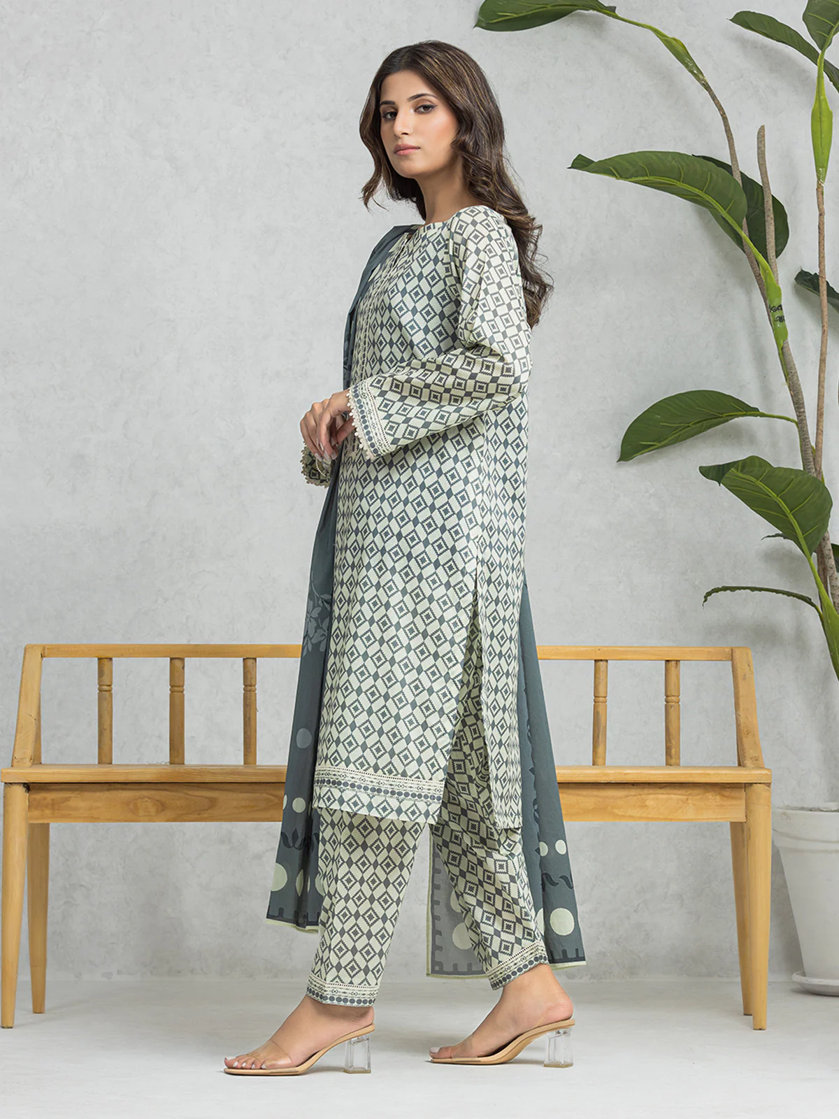 Unstitched Printed Cambric Suit - EWU24A2-29005-3P - Image 4