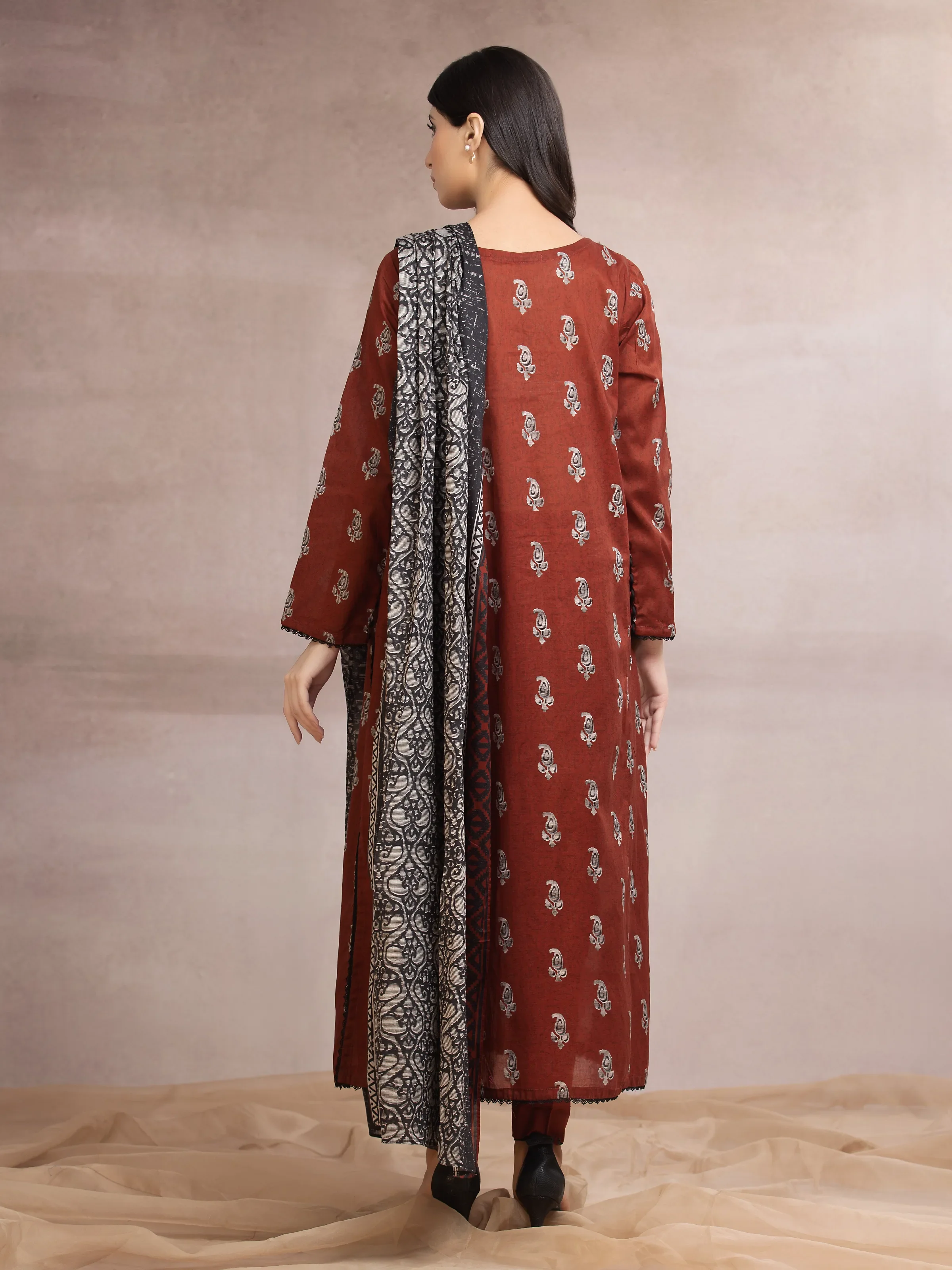 Unstitched Printed Khaddar Suit - EWU24A3-27122-3P - Image 2