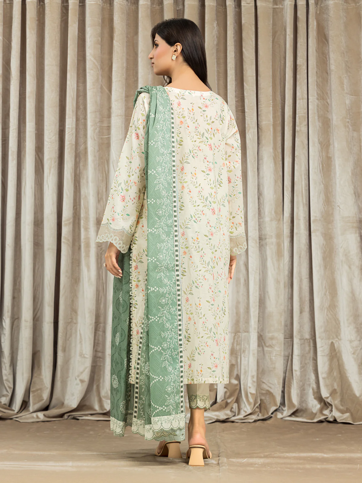 Unstitched Embroidered Lawn Suit - EWU24V1-28611-3P - Image 4