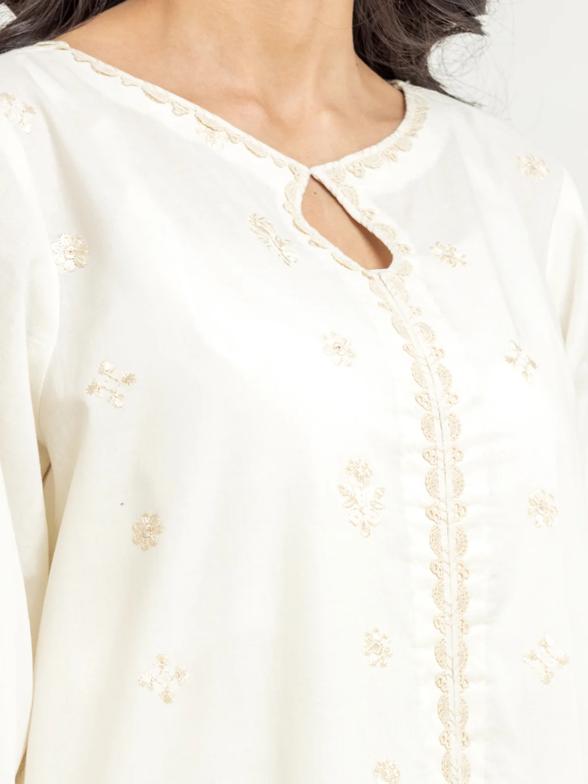Unstitched Embroidered Cambric Suit - EWU24V2-30106-3P - Image 2