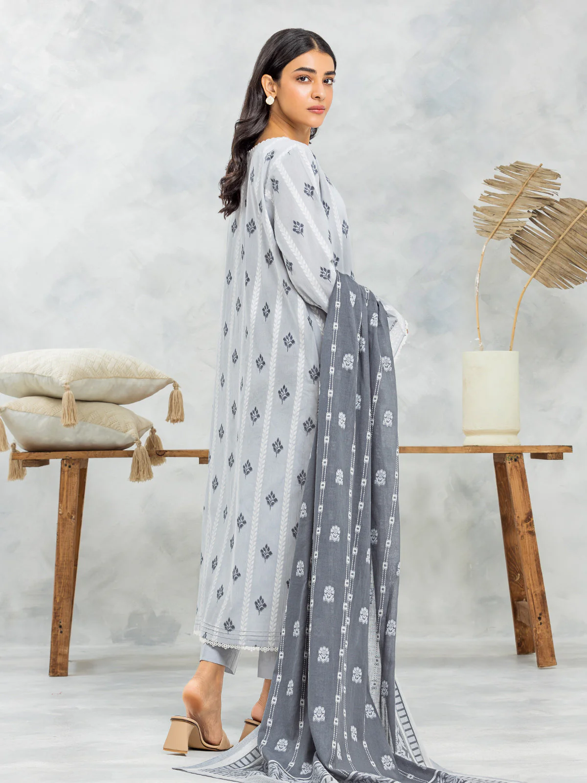 Unstitched Embroidered Jacquard Suit - EWU24V3-30045-3P - Image 2