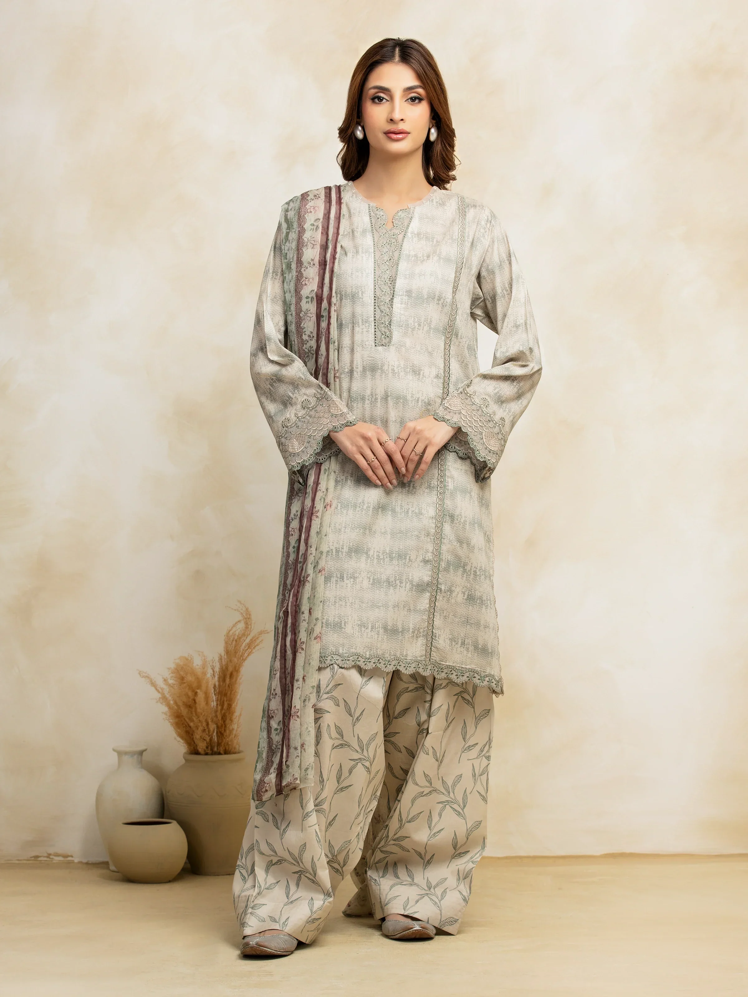 Unstitched Embroidered Lawn Shirt Dupatta - EWU5V1-31092SD - Image 2