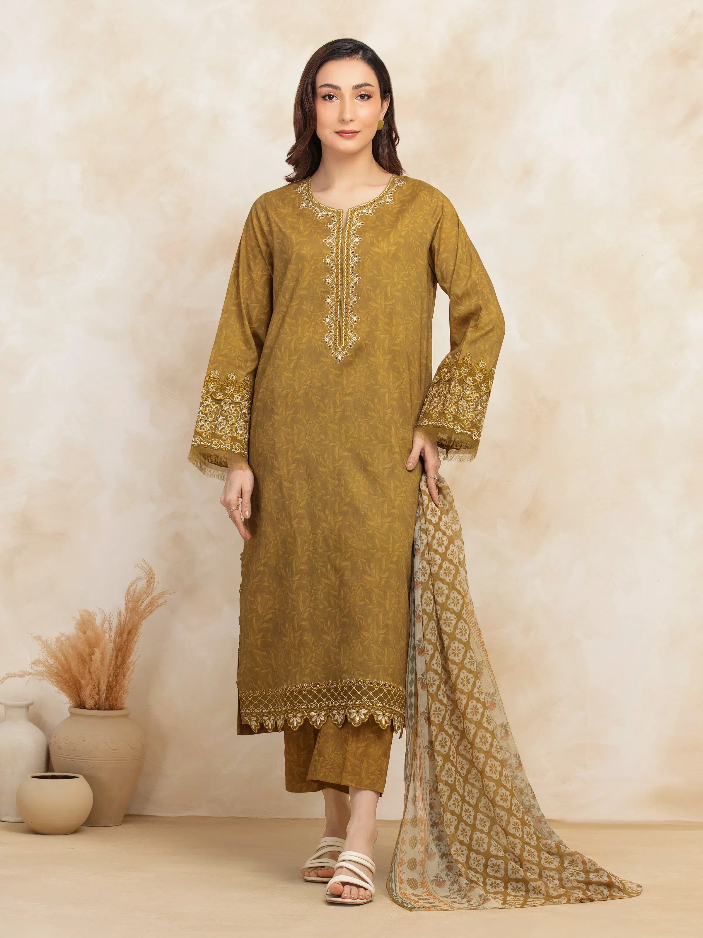 Unstitched Embroidered Lawn Shirt Dupatta - EWU5V1-31095SD - Image 2