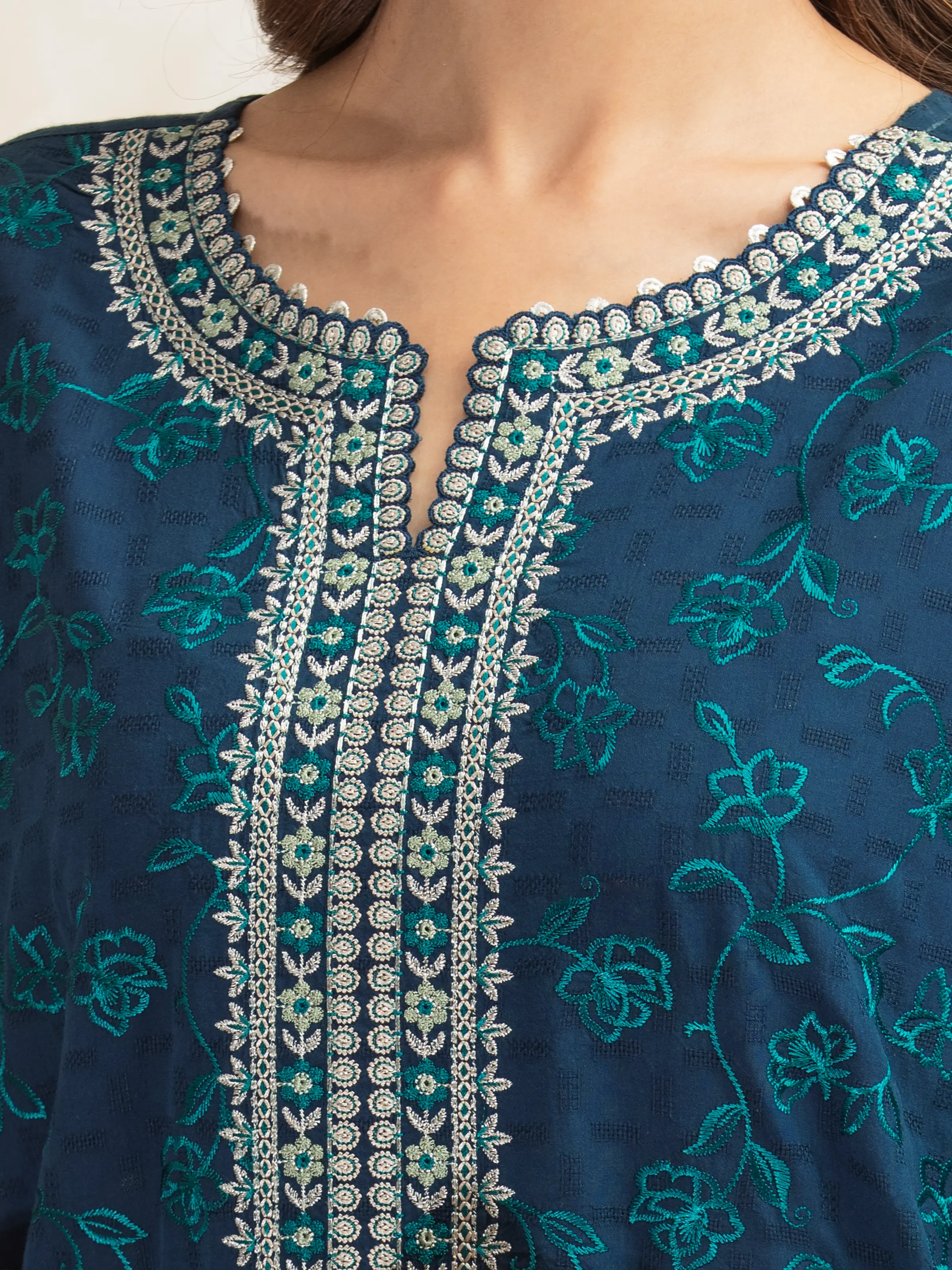 Unstitched Embroidered Lawn Shirt Trouser - EWU5V1-31226ST - Image 3