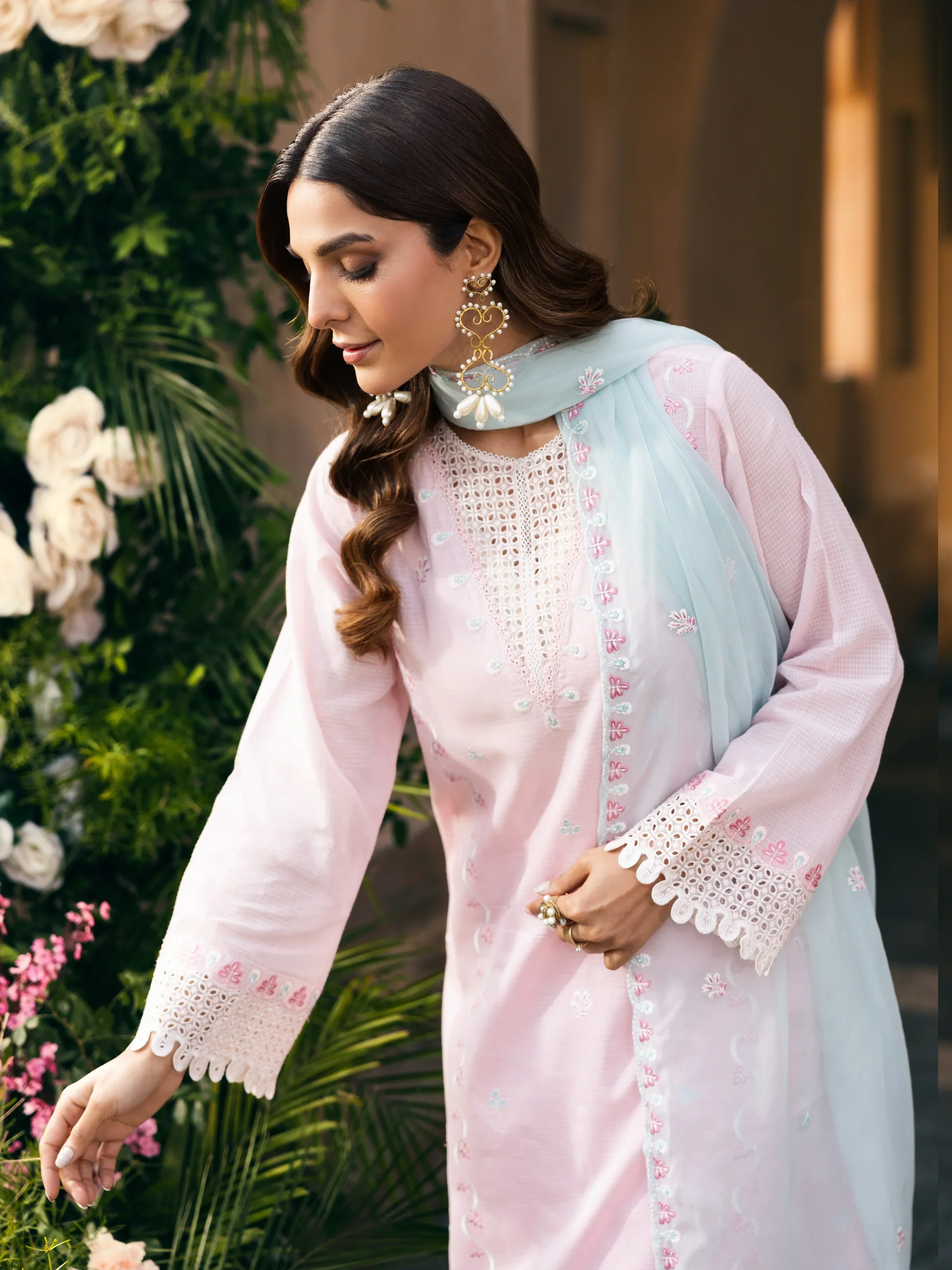 Unstitched Embroidered Lawn Shirt Dupatta - EWU5V1-31236SD - Image 3