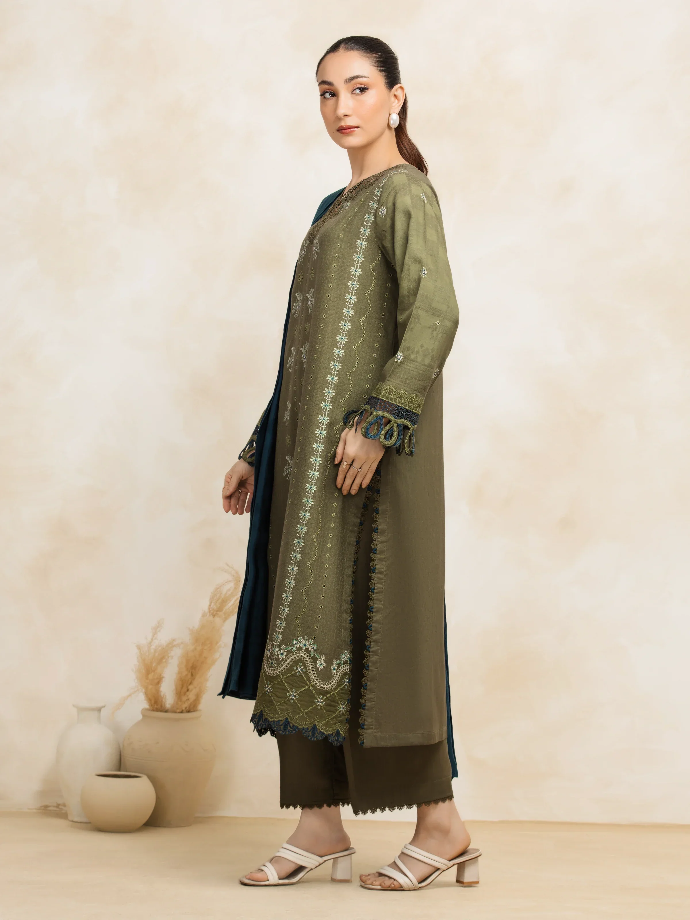 Unstitched Embroidered Jacquard Shirt Dupatta - EWU5V3-31150SD - Image 3