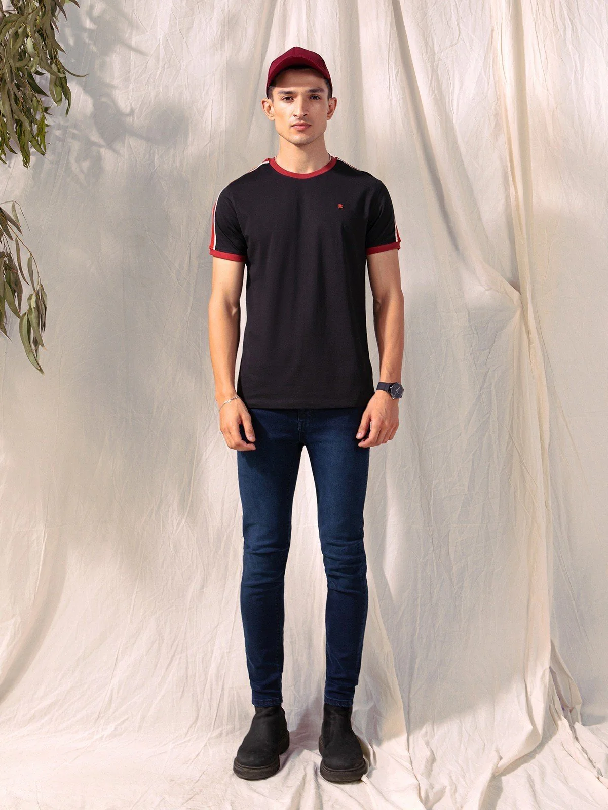 Men's Black Graphic Tee - EMTGT23-018