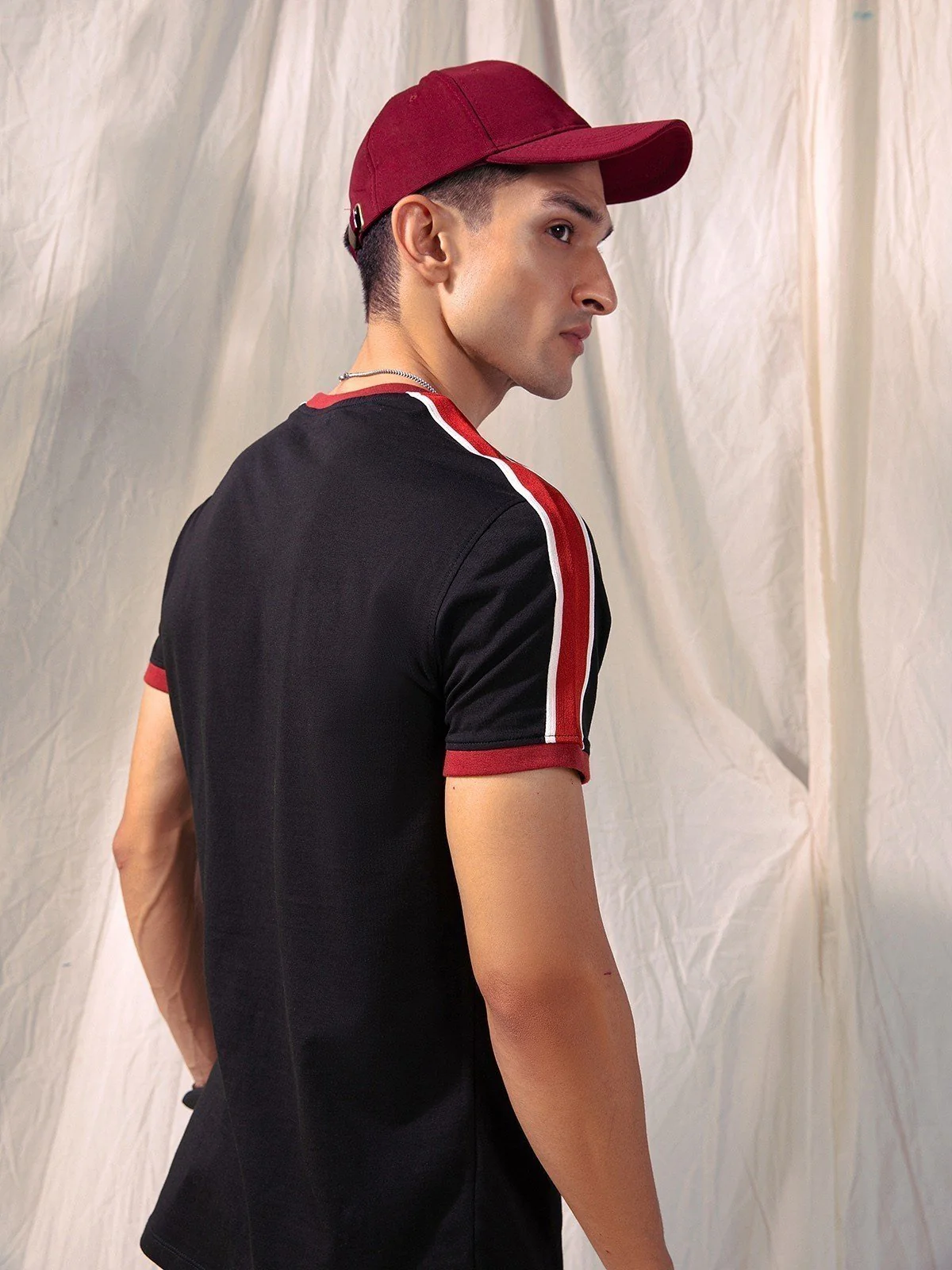Men's Black Graphic Tee - EMTGT23-018 - Image 5