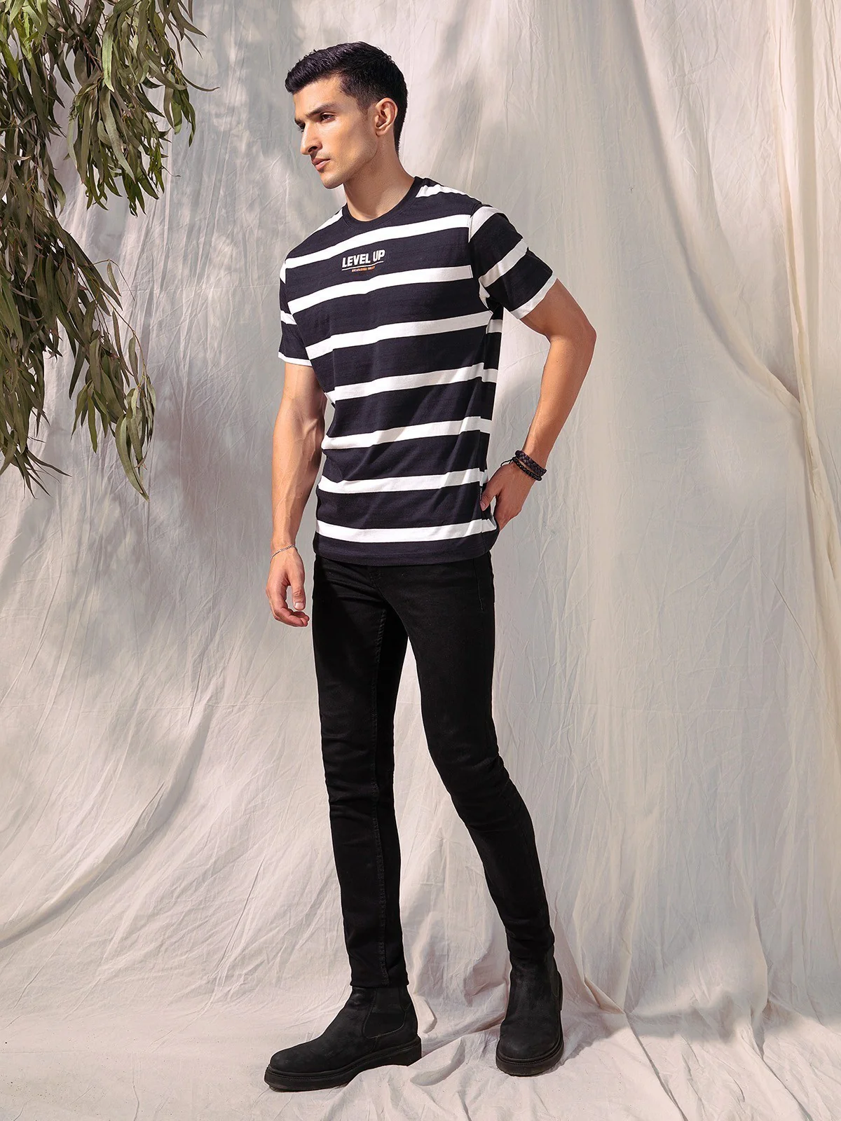 Men's White & Navy Graphic Tee - EMTGT23-008 - Image 3