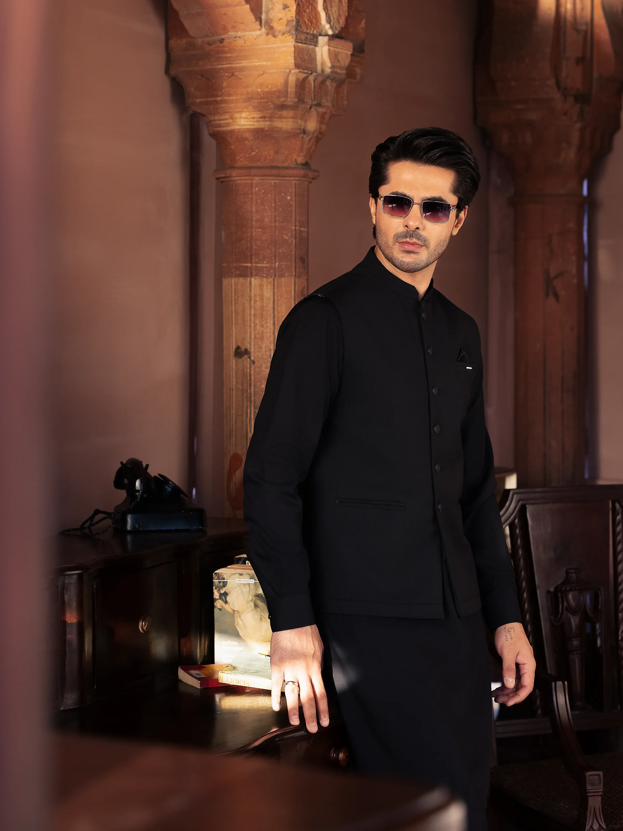 Men's Black Waist Coat Suit - EMTWCS5-010 - Image 2