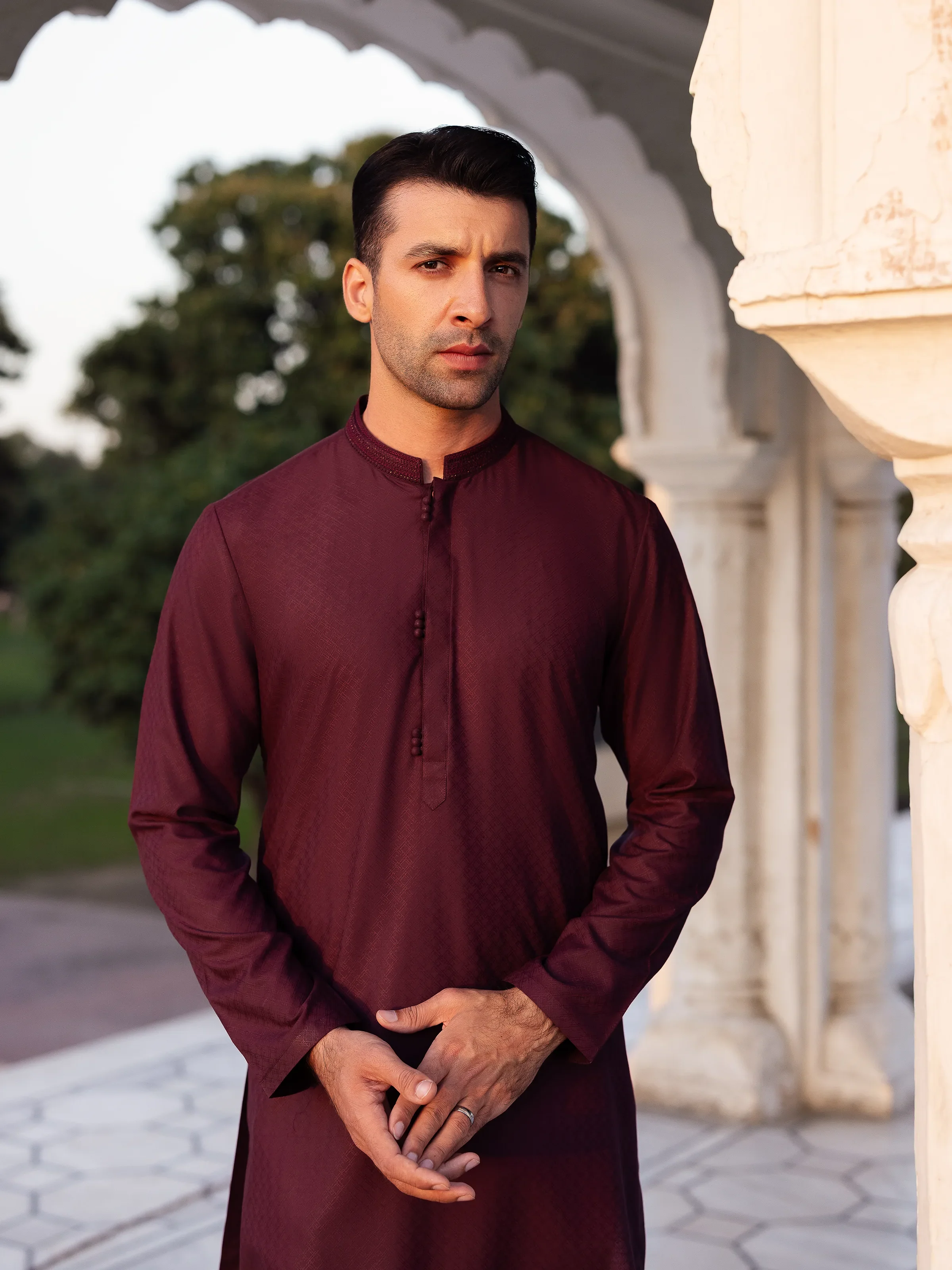 Men's Burgundy Kurta - EMTK5-99527 - Image 2