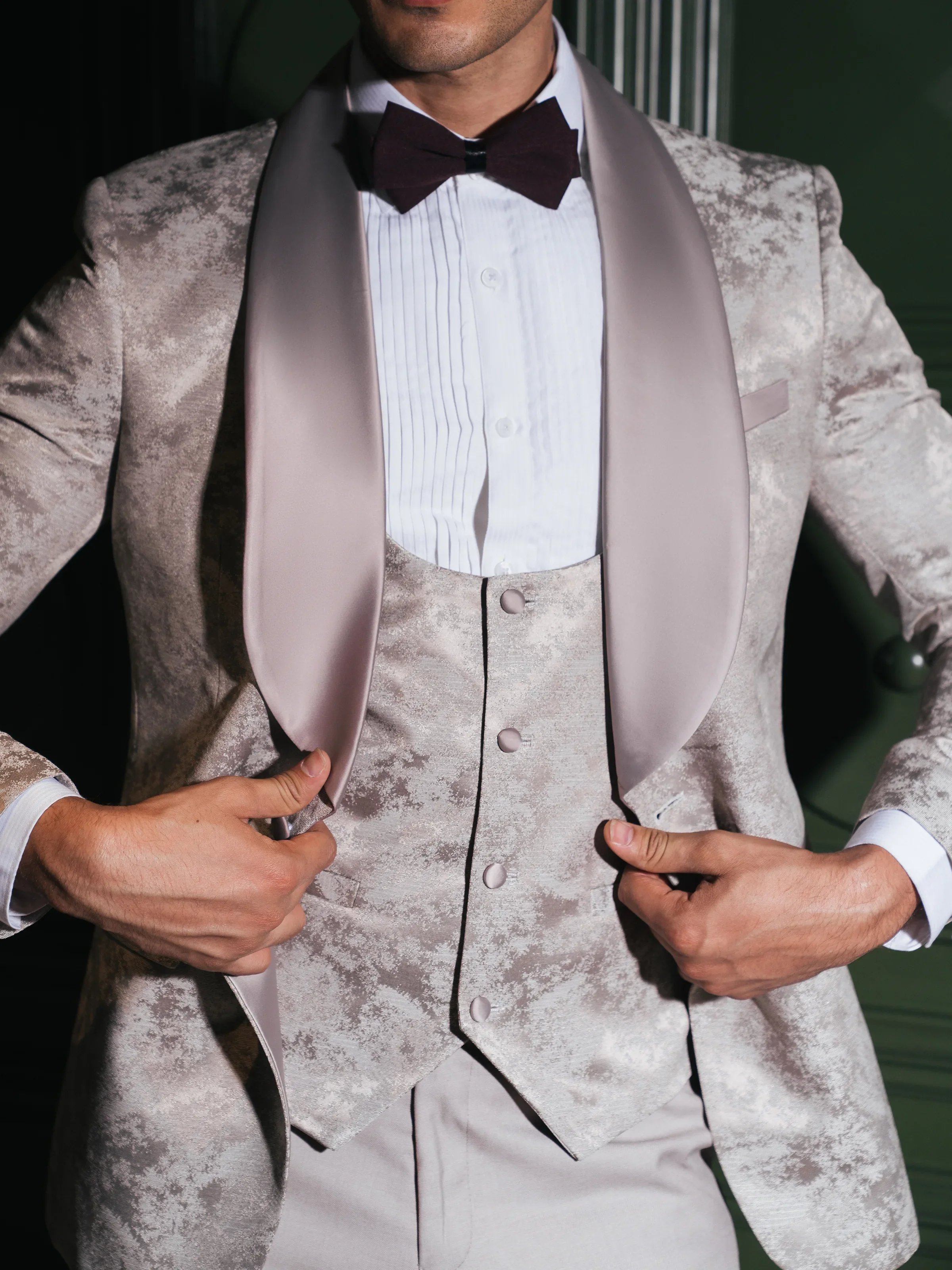 Rounded Shawl Collar Tuxedo Suit - ECMTCPT5-1013 - Image 4