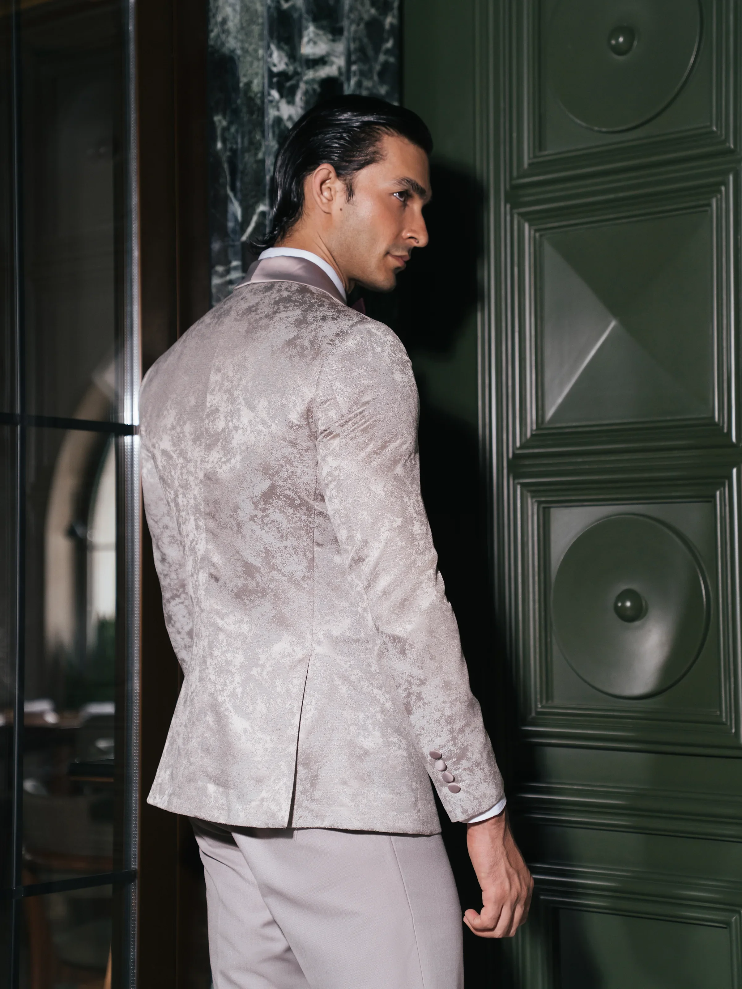 Rounded Shawl Collar Tuxedo Suit - ECMTCPT5-1013 - Image 6