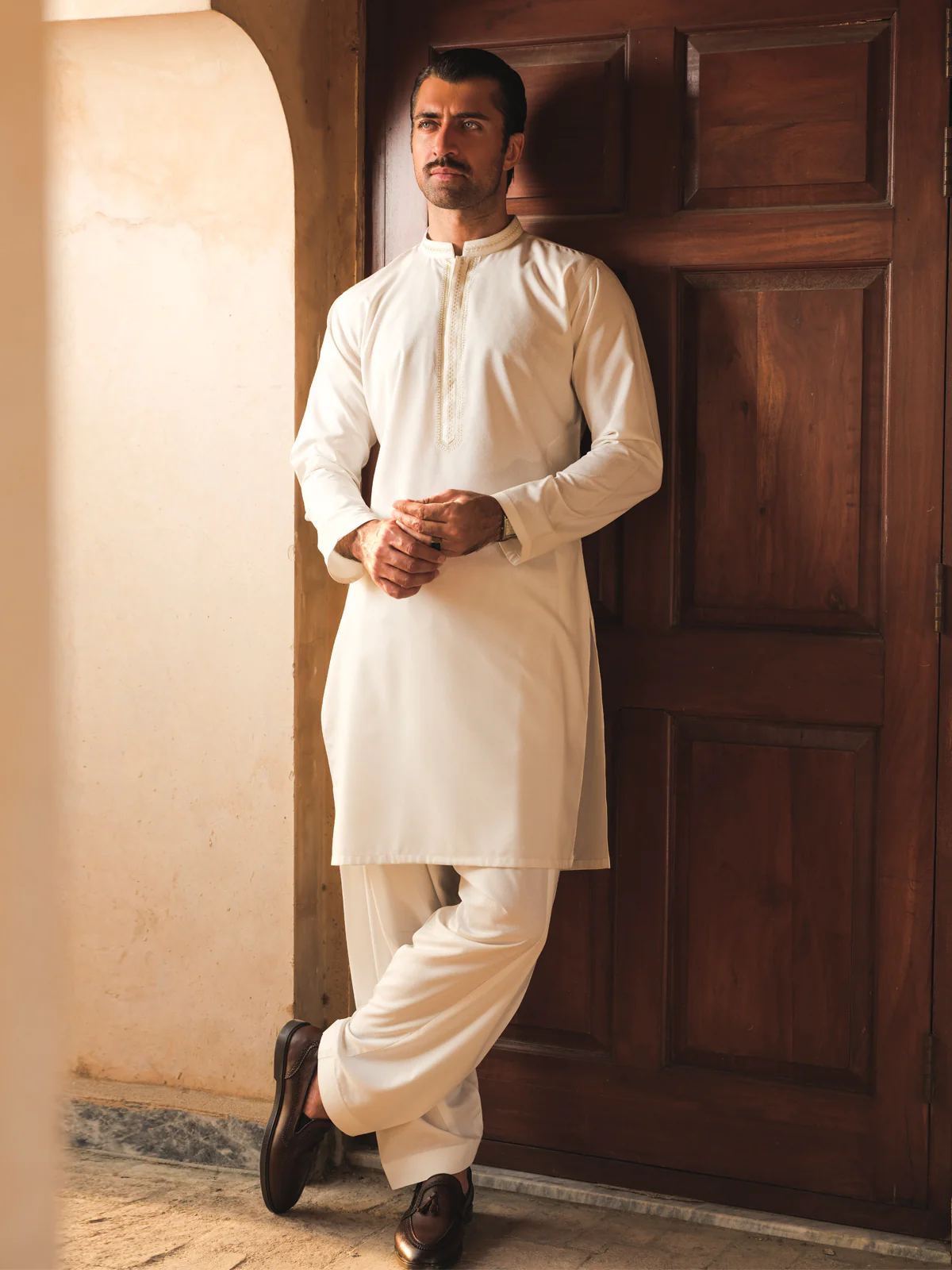 Men's Off White Shalwar Kameez - EMTKS24-41109 - Image 4