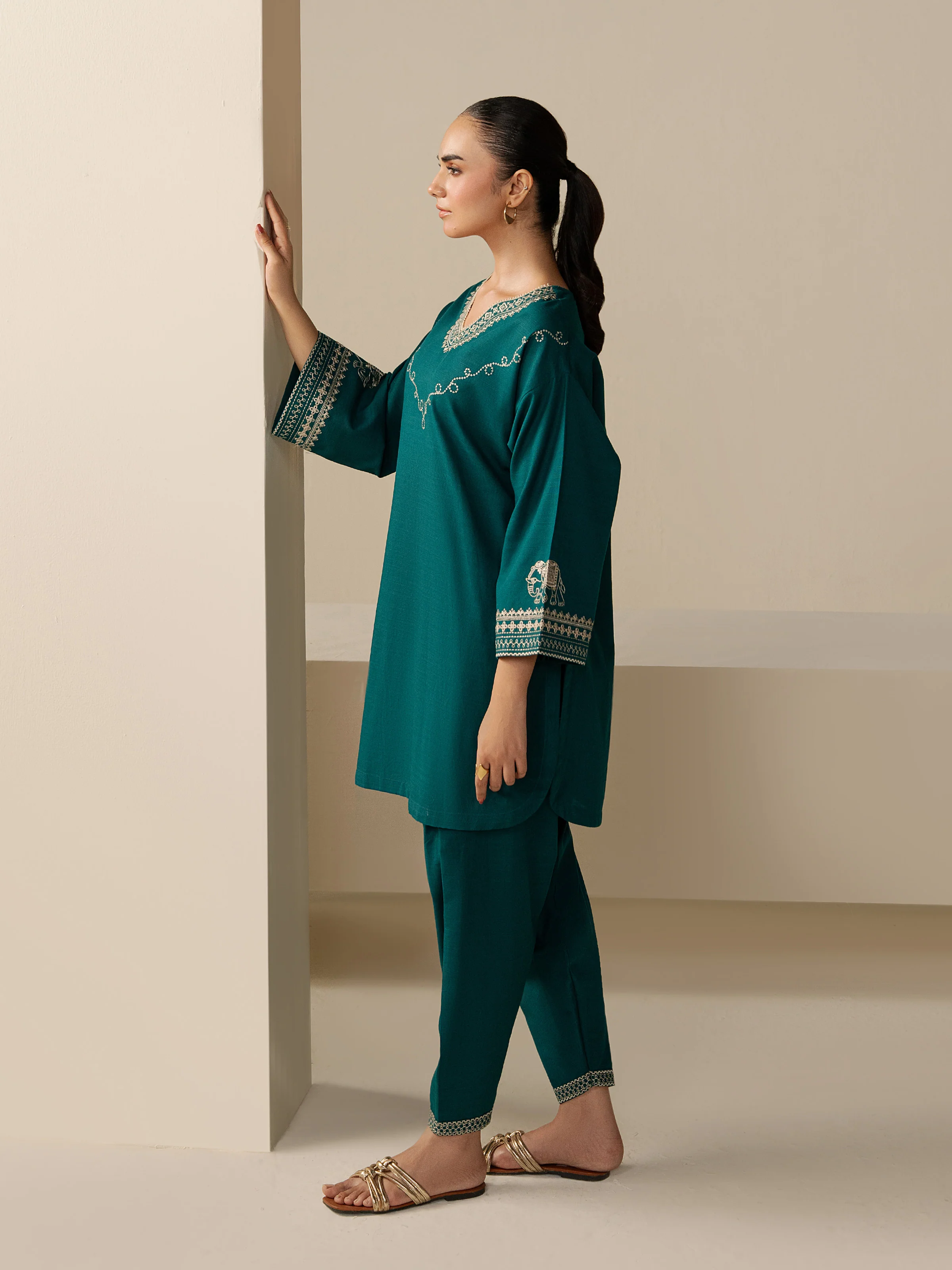 Pret Embroidered Khaddar Co-ord Set - EWTKED5-84002ST - Image 6
