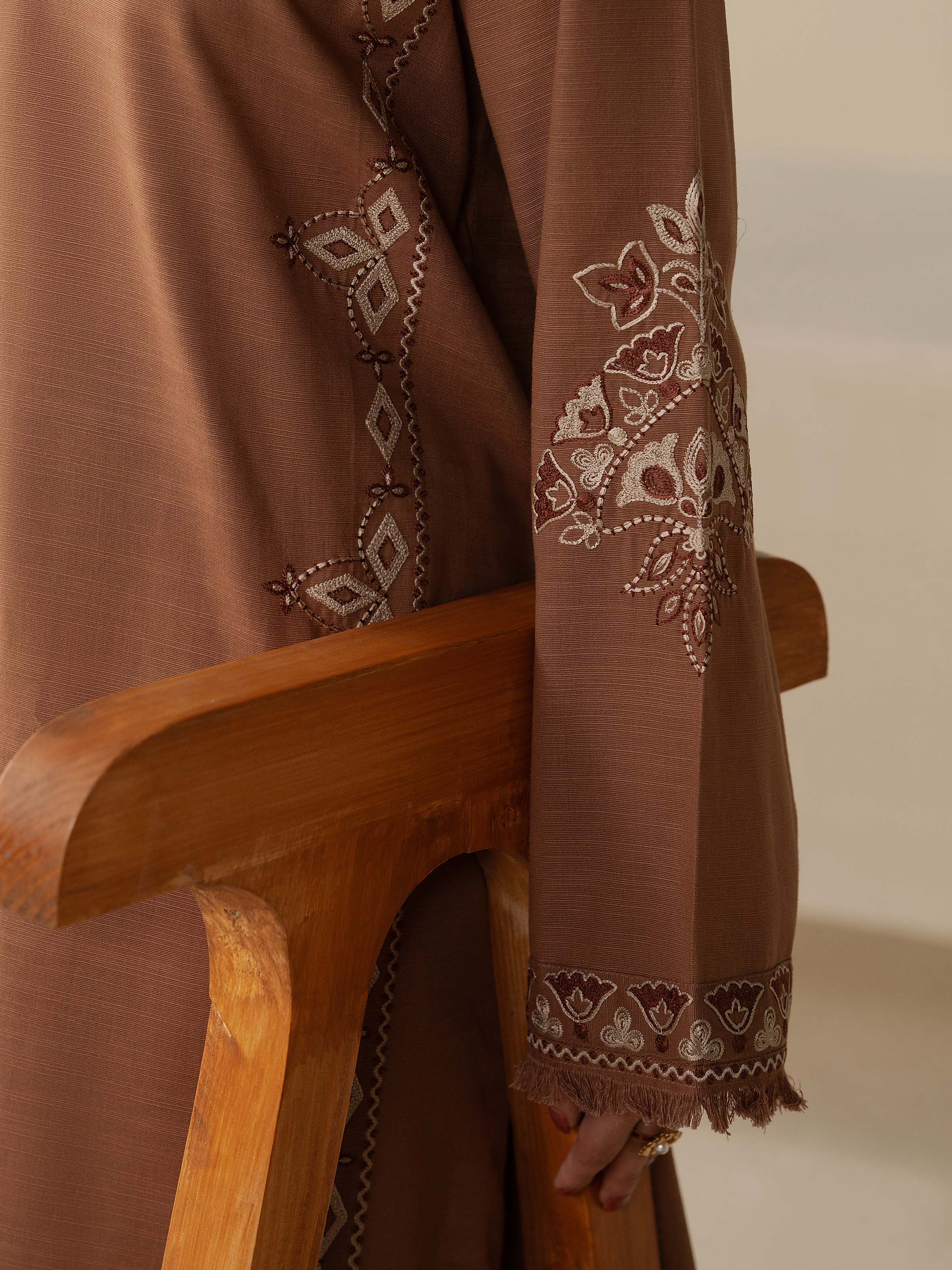 Pret Embroidered Khaddar Co-Ord Set - EWTKED5-84003ST - Image 4