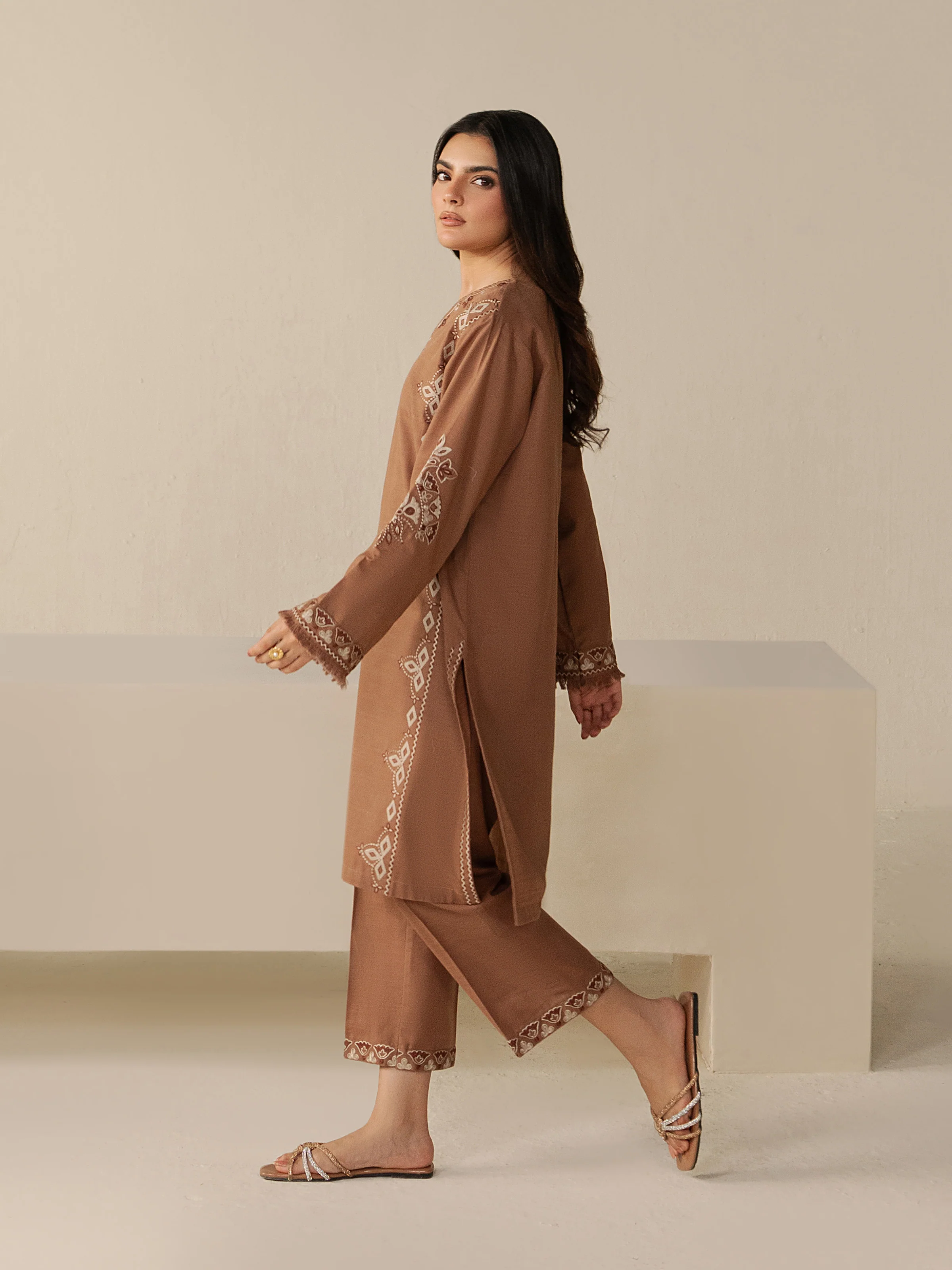 Pret Embroidered Khaddar Co-Ord Set - EWTKED5-84003ST - Image 6