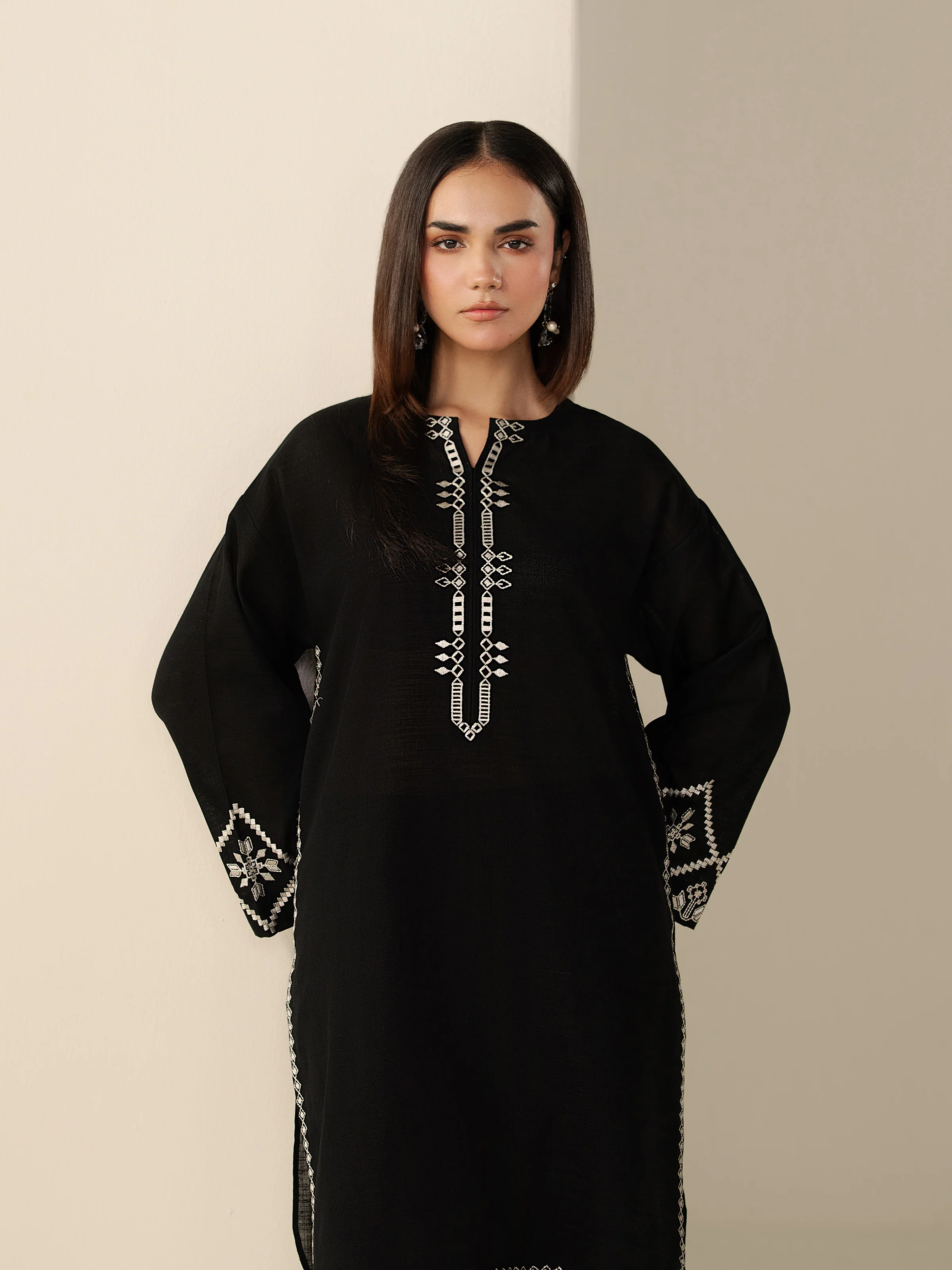 Pret Embroidered Khaddar Co-ord Set - EWTKED5-84009ST - Image 2