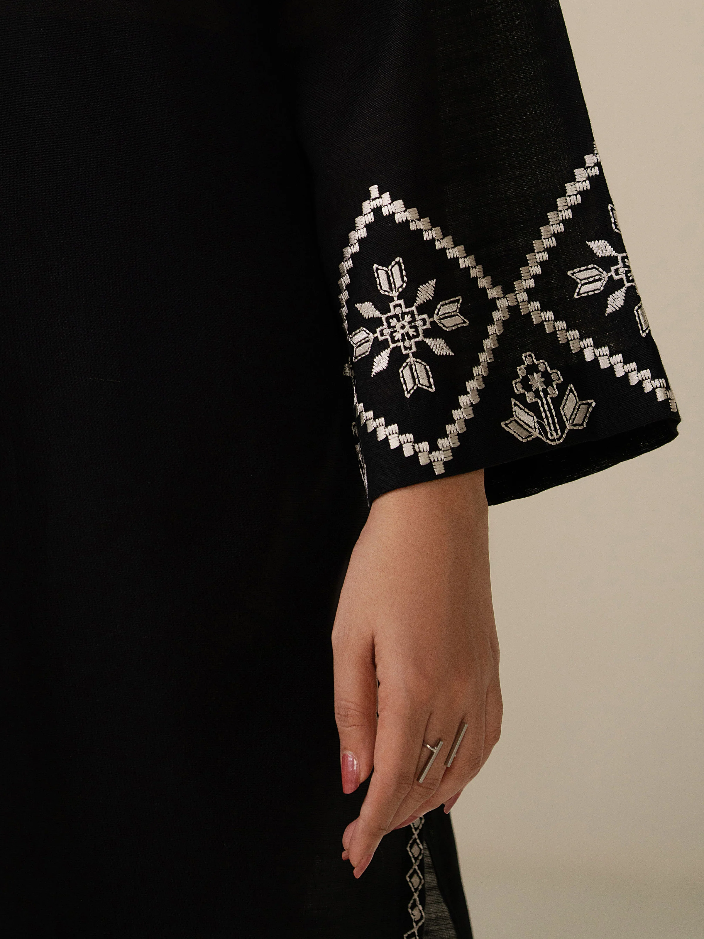 Pret Embroidered Khaddar Co-ord Set - EWTKED5-84009ST - Image 4