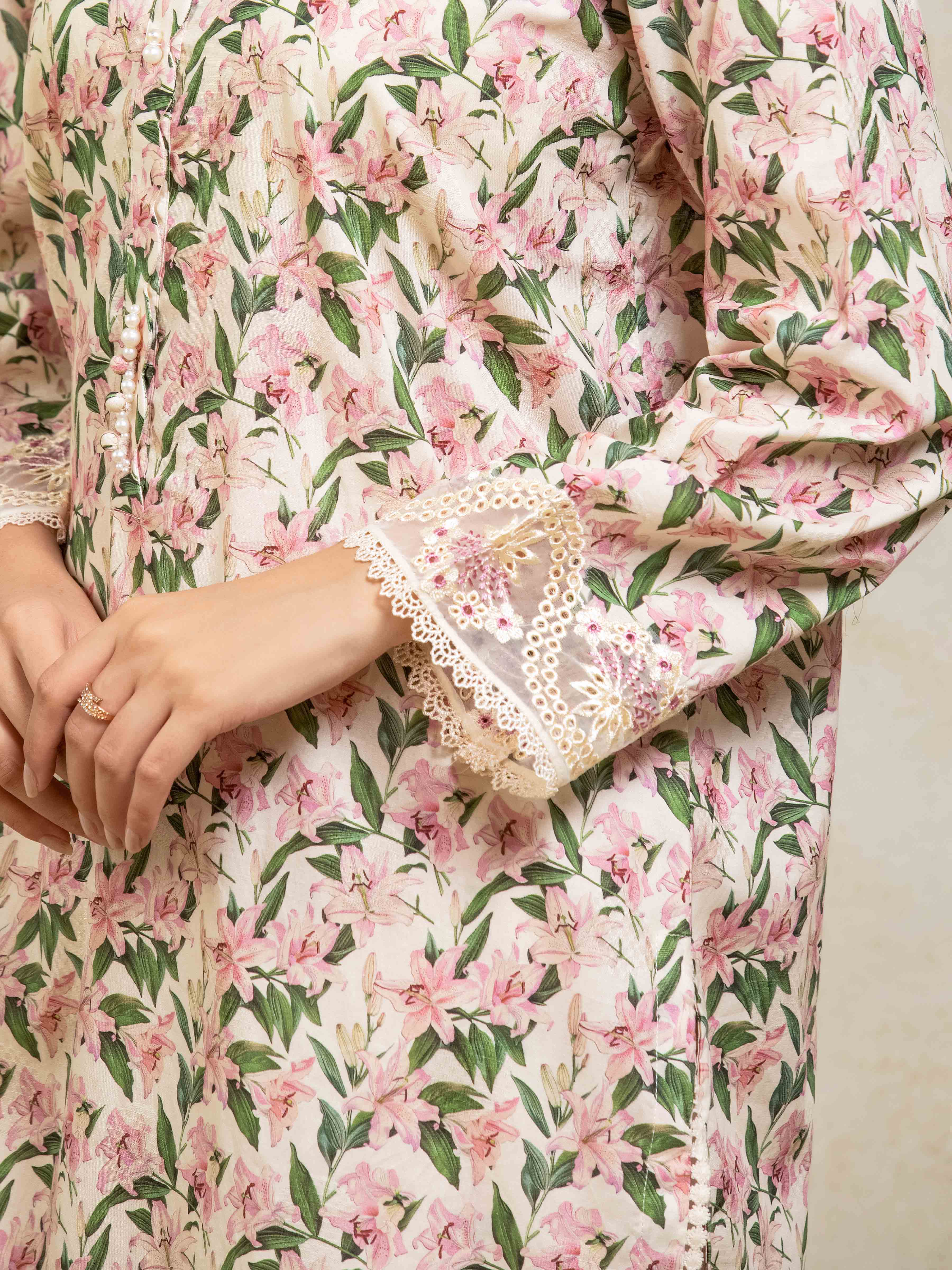 Pret Embroidered Lawn Jacquard Co-Ord Set - EWTKE5-81687ST - Image 4