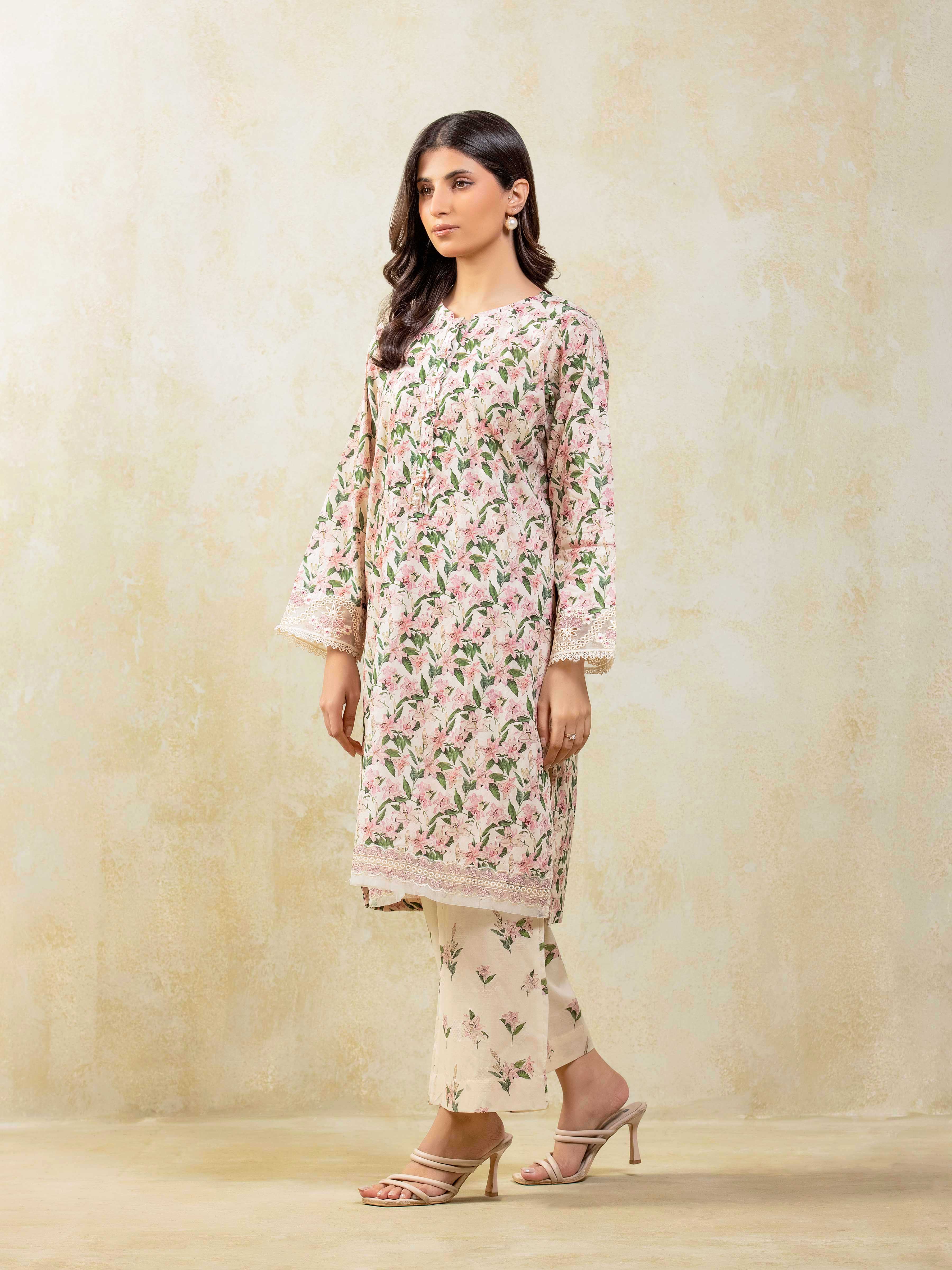Pret Embroidered Lawn Jacquard Co-Ord Set - EWTKE5-81687ST - Image 5