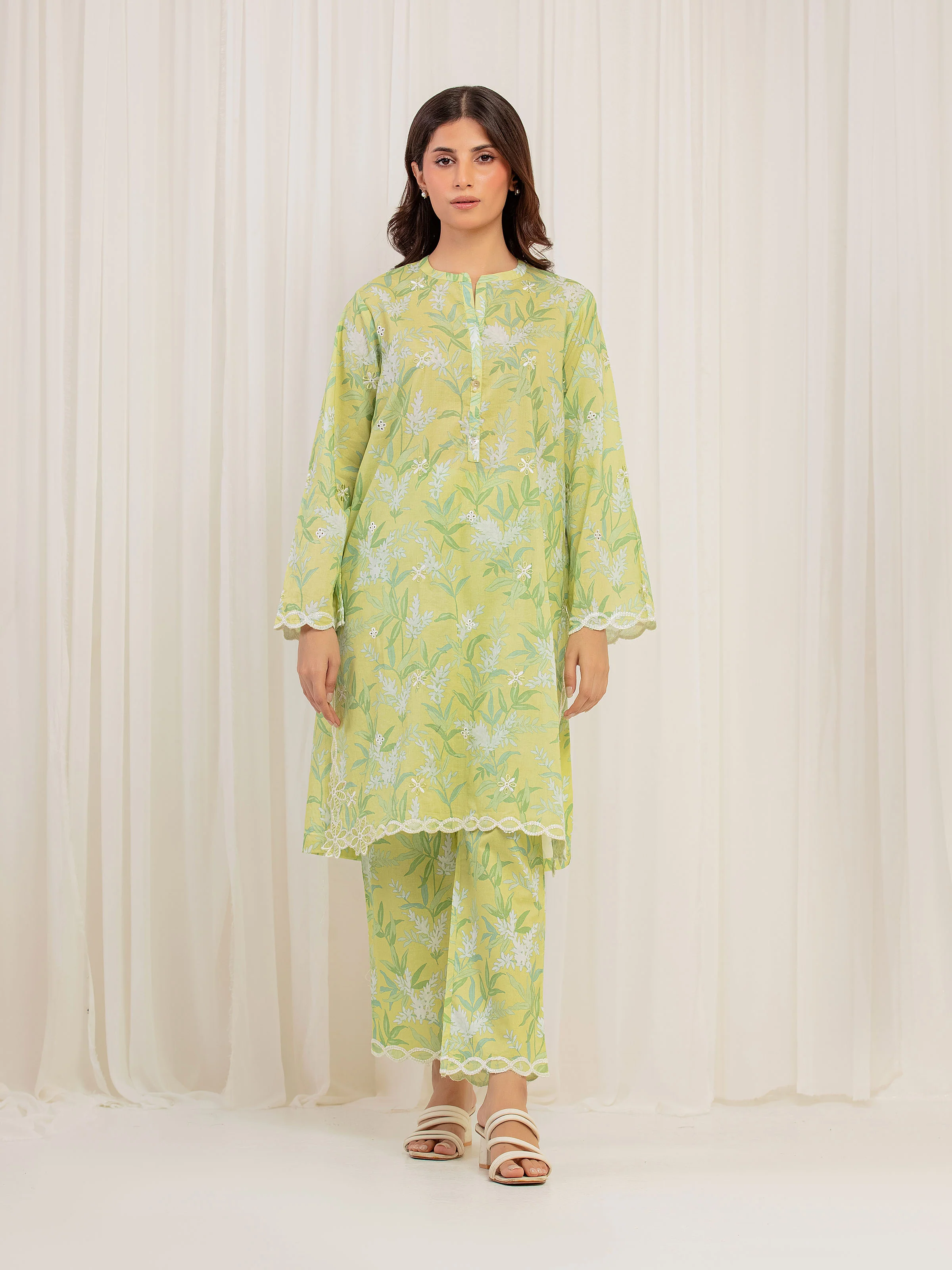 Pret Embroidered Lawn Co-Ord Set - EWTKE5-81861ST