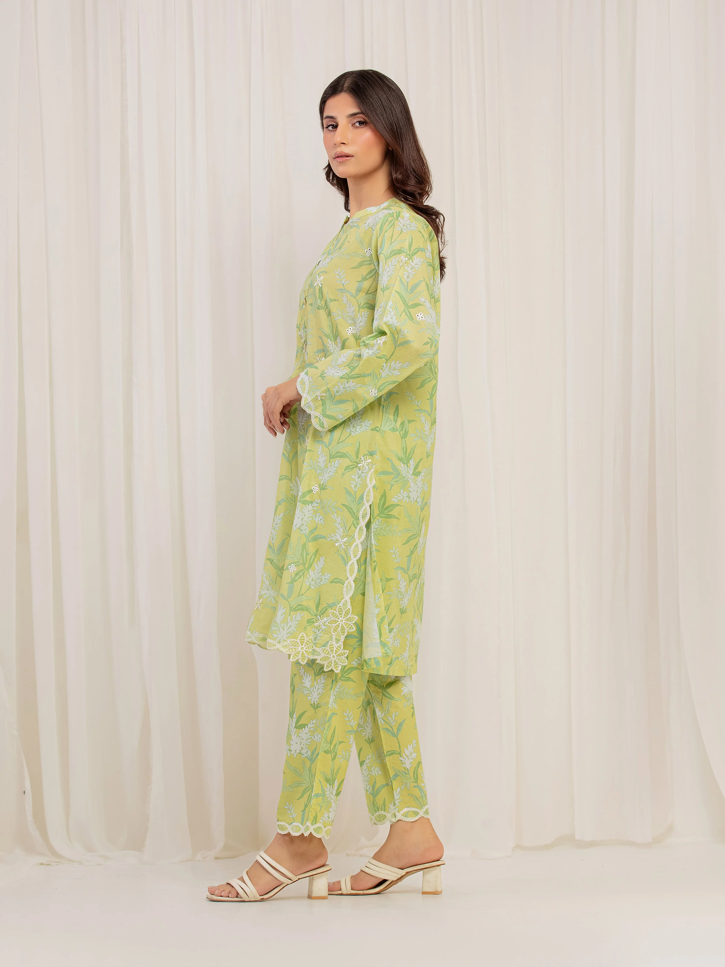 Pret Embroidered Lawn Co-Ord Set - EWTKE5-81861ST - Image 4
