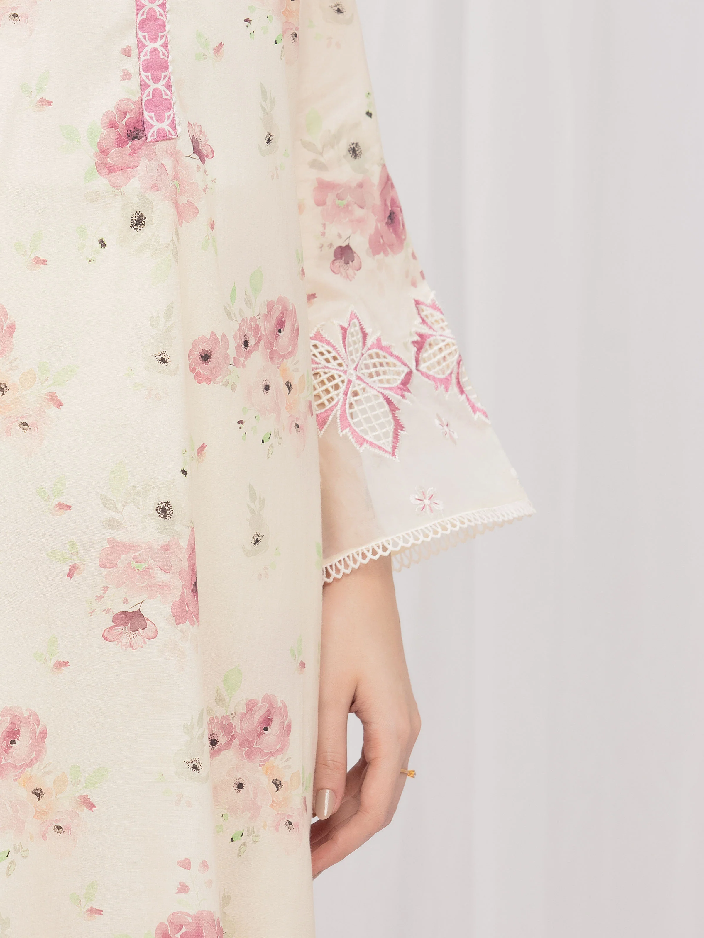 Pret Embroidered Lawn Co-Ord Set - EWTKE5-81904ST - Image 4
