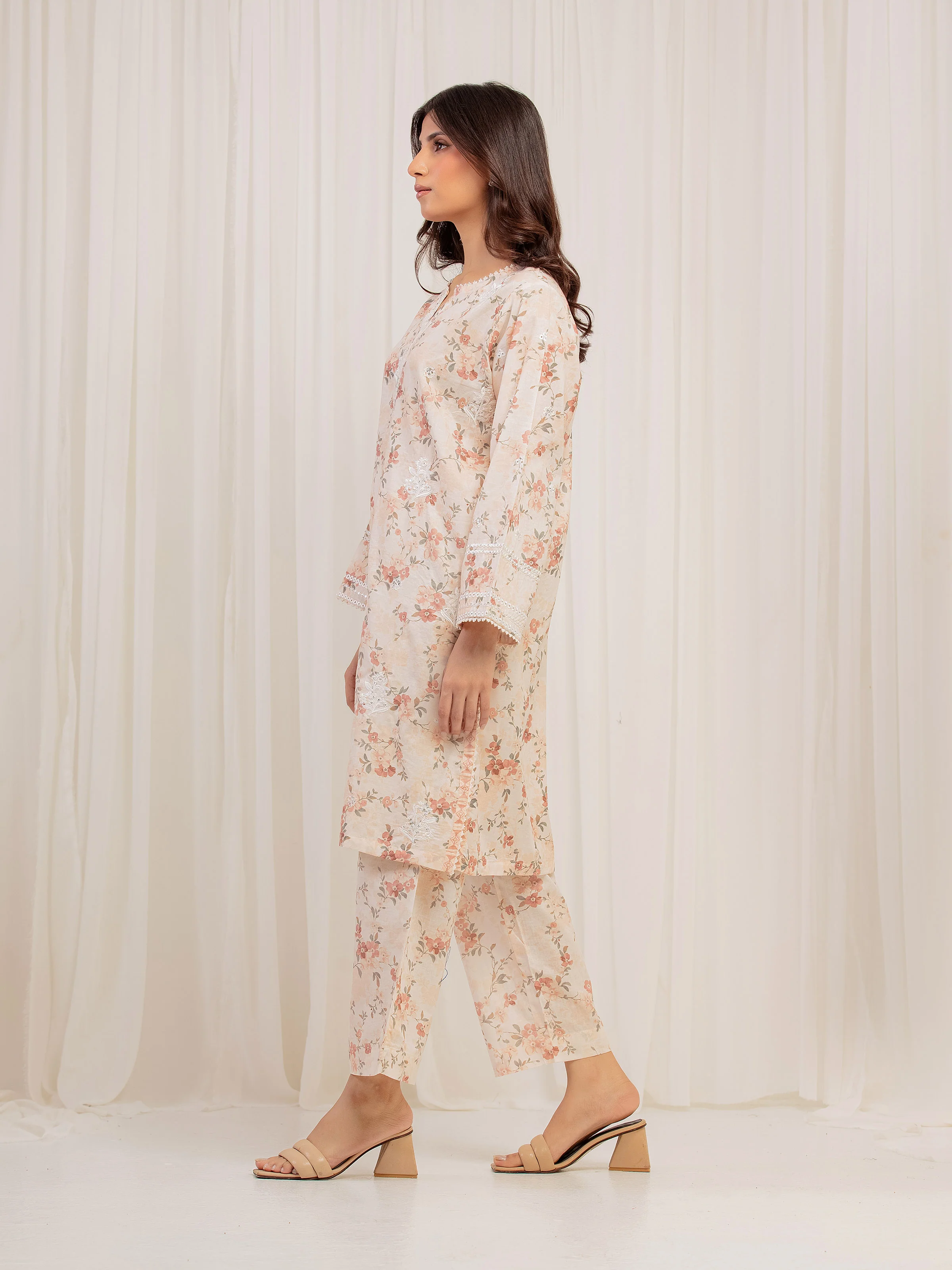 Pret Embroidered Lawn Co-ord Set - EWTKE5-81907ST - Image 5