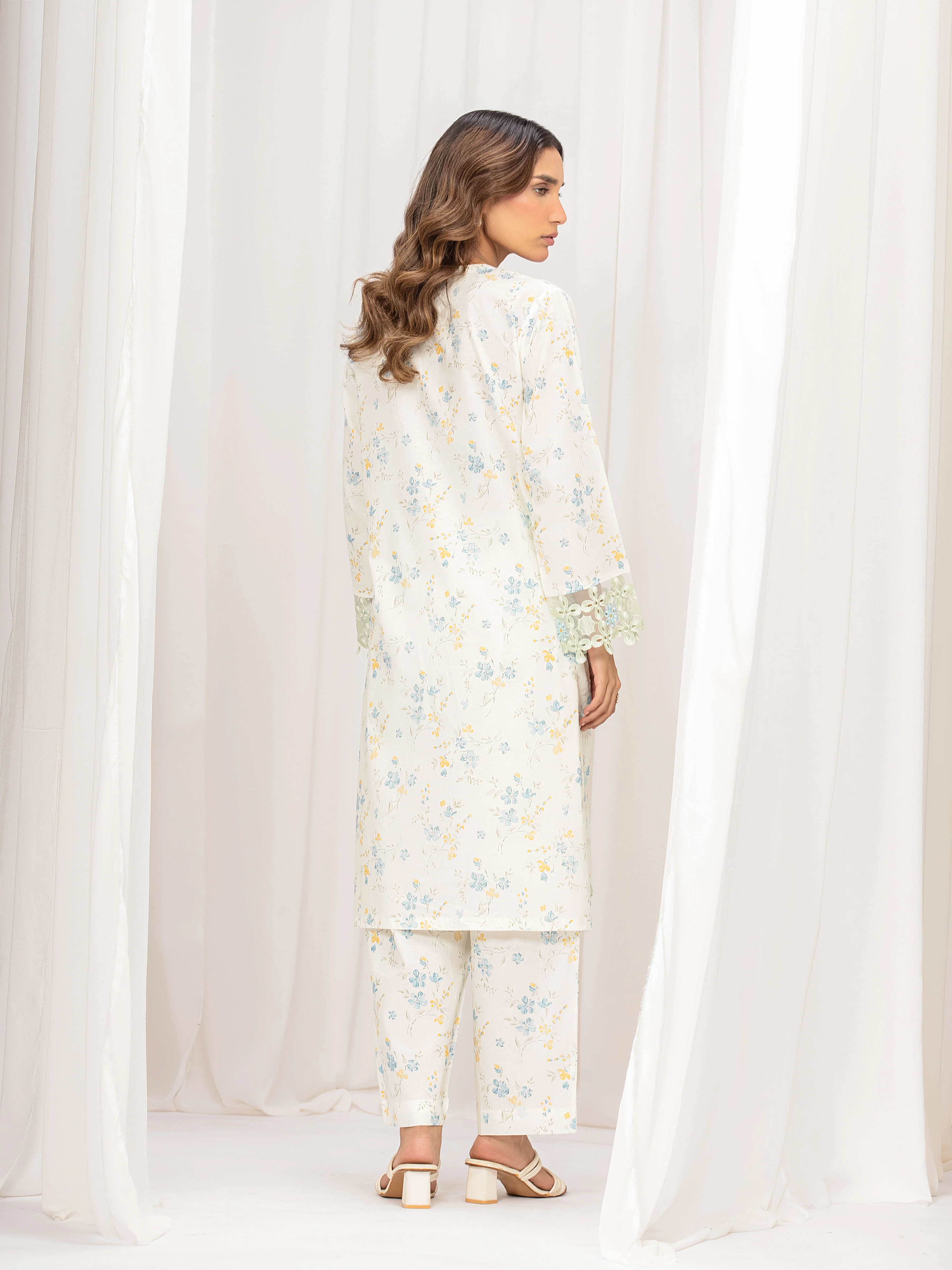 Pret Embroidered Lawn Co-ord Set - EWTKE5-81908ST - Image 5