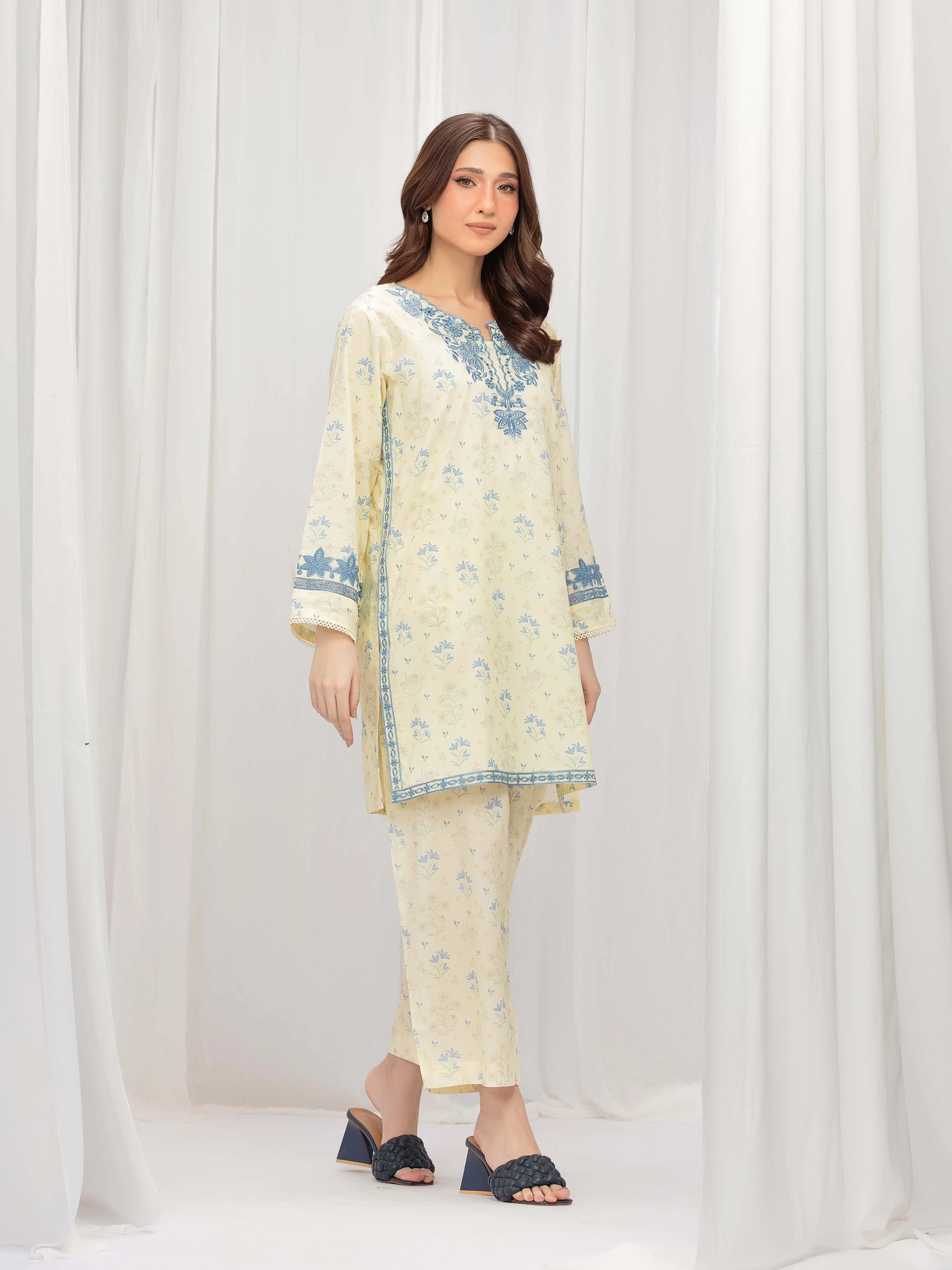 Pret Embroidered Lawn Co-ord Set - EWTKE5-81909ST - Image 2