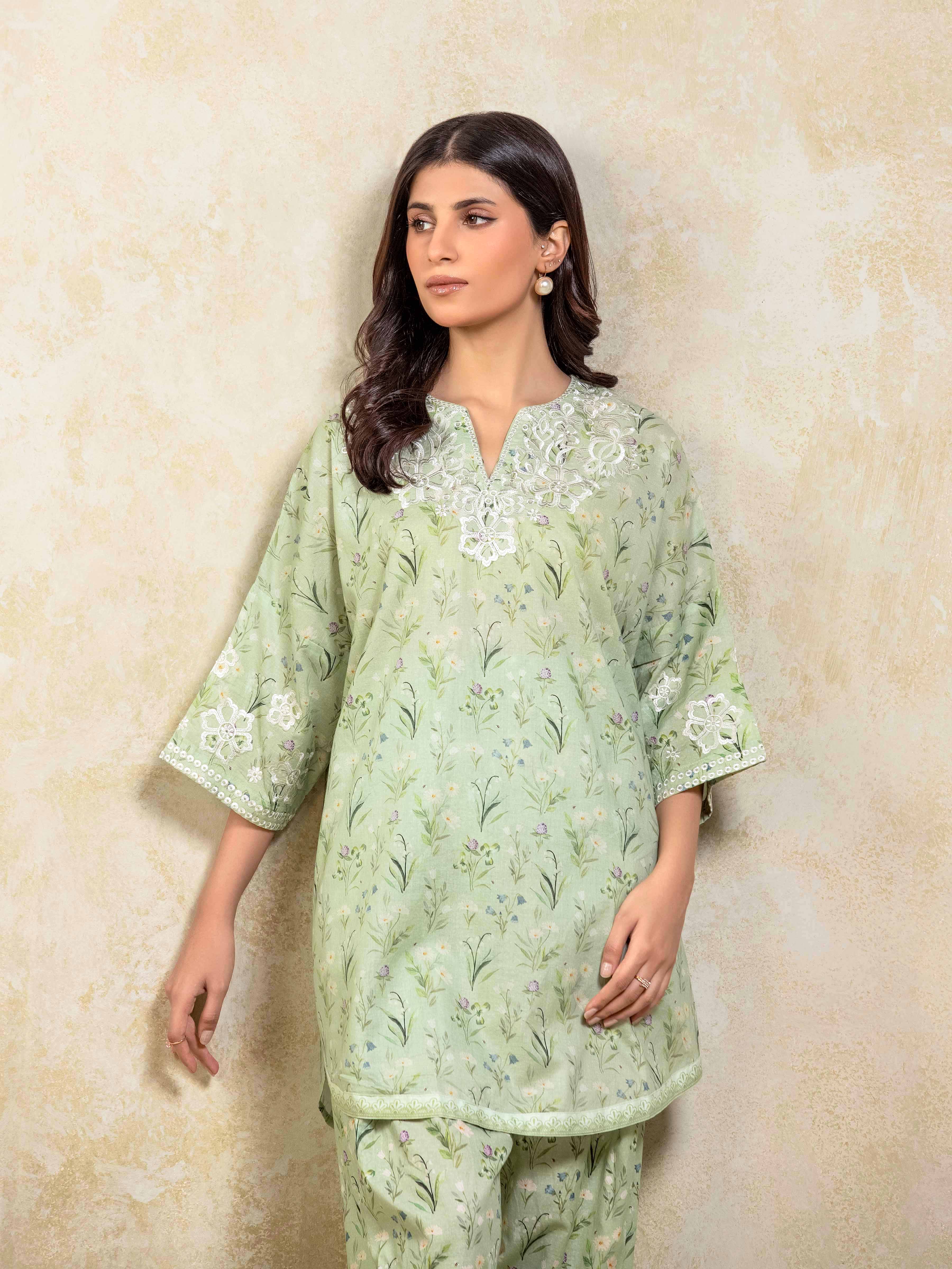 Pret Embroidered Lawn Co-Ord Set - EWTKE5-82383ST - Image 2