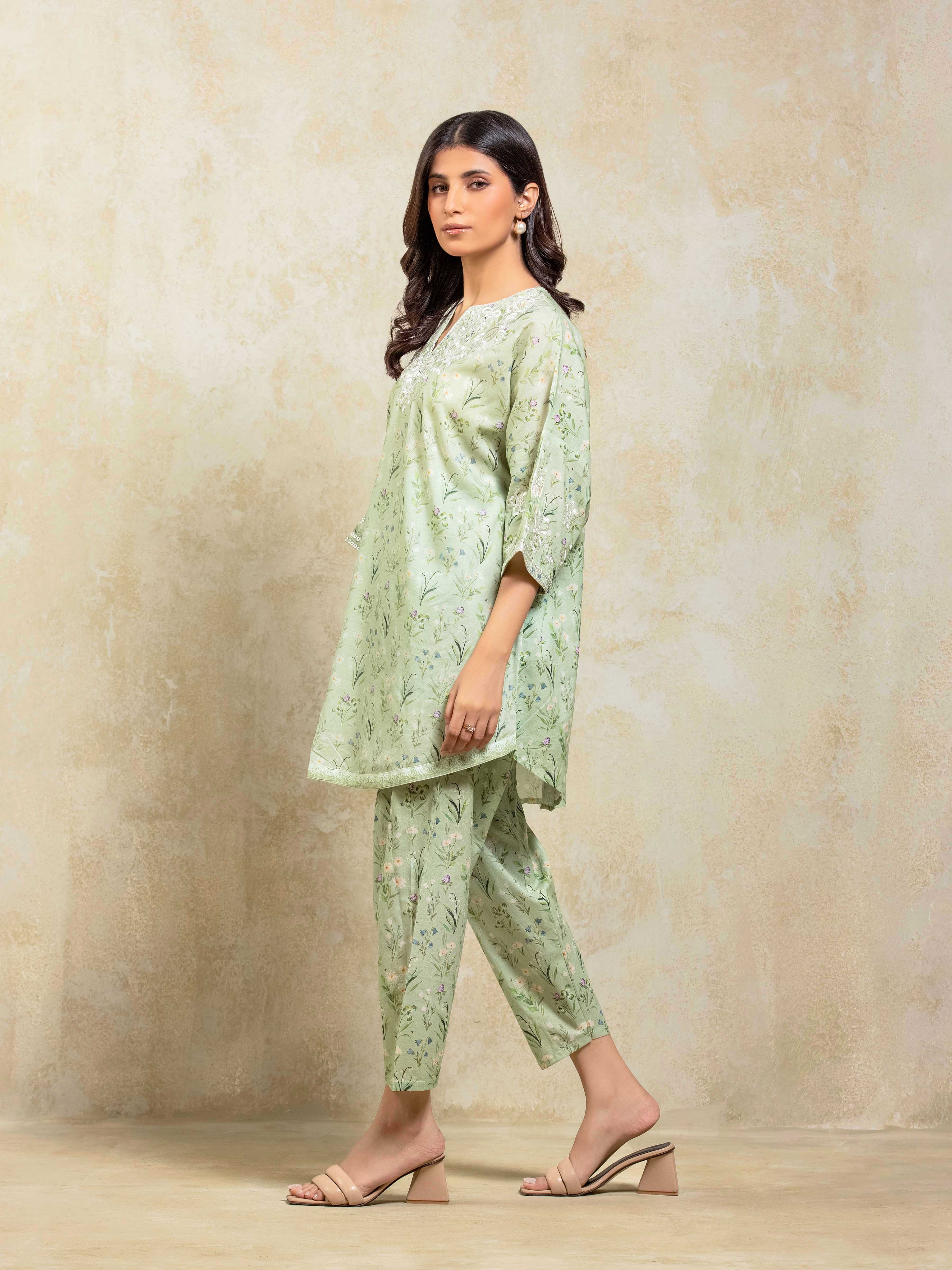 Pret Embroidered Lawn Co-Ord Set - EWTKE5-82383ST - Image 6