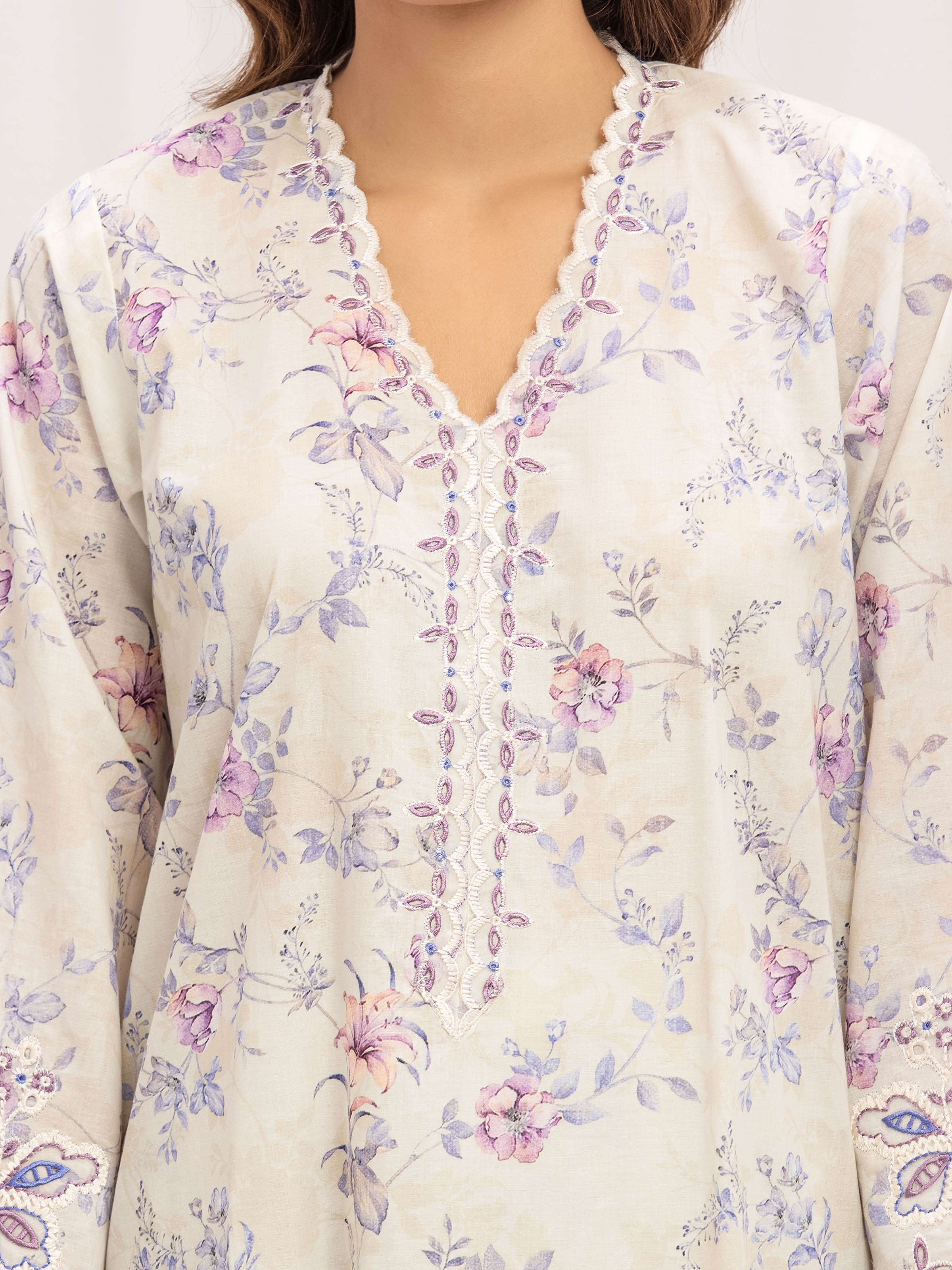 Pret Embroidered Lawn Co-ord Set - EWTKE5-82386ST - Image 3